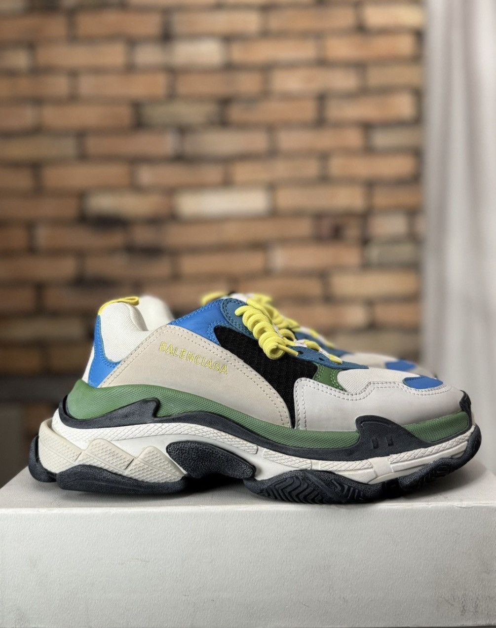 Balenciaga BALENCIAGA SS19 OG TRIPLE S ORIGINAL TRAINERS SNEAKERS Size US 9 / EU 42 - 1 Thumbnail