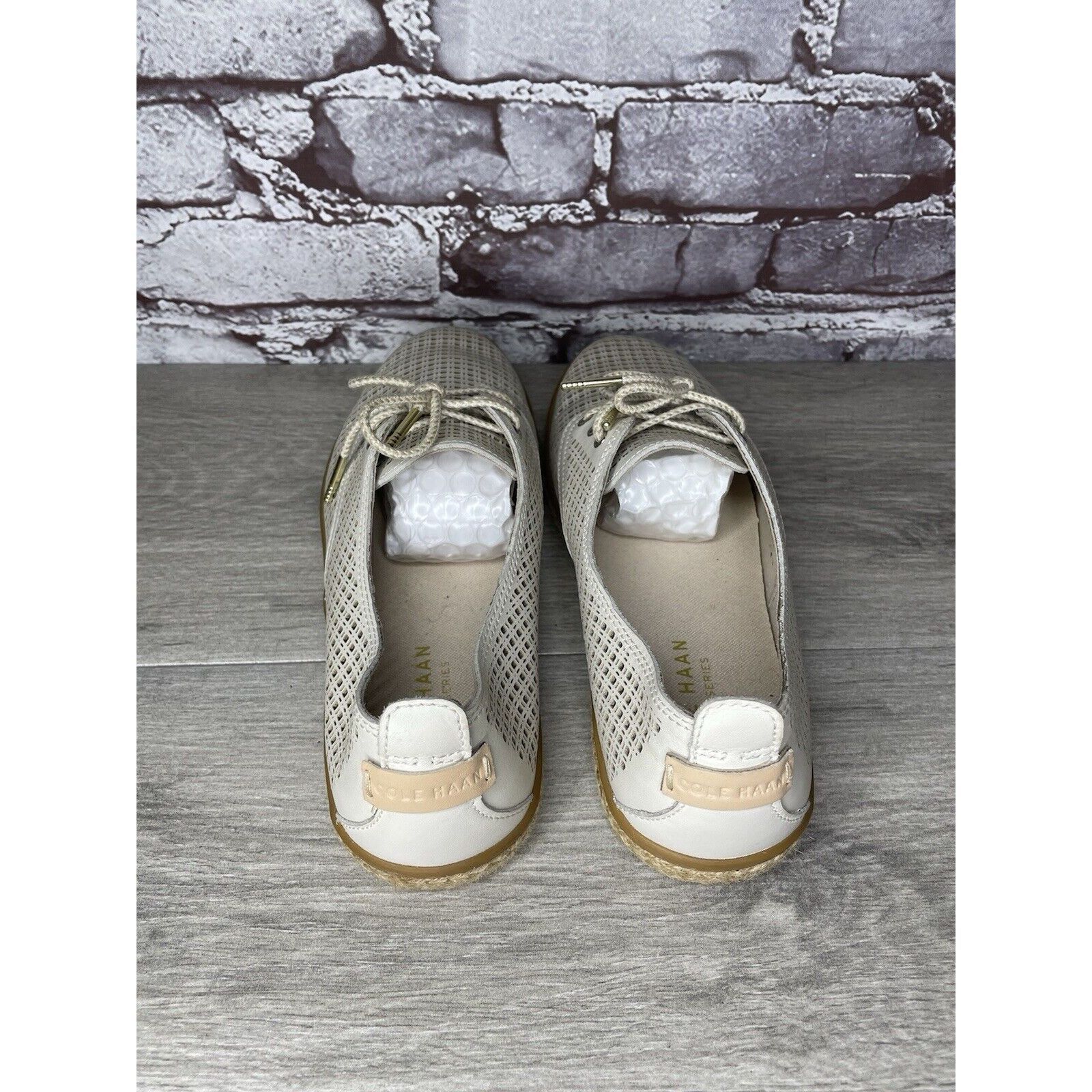 Cole Haan Cole Haan Ivory Leather Perforated Espadrilles Comfort Shoes Size US 8.5 / IT 38.5 - 6 Thumbnail