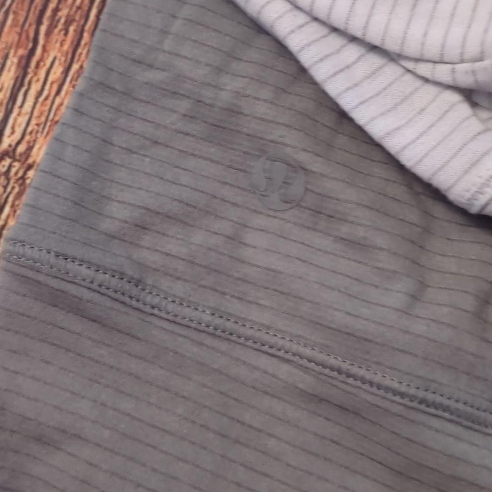 Lululemon Lululemon gray white weightless crew size 10? Size M / US 6-8 / IT 42-44 - 3 Thumbnail