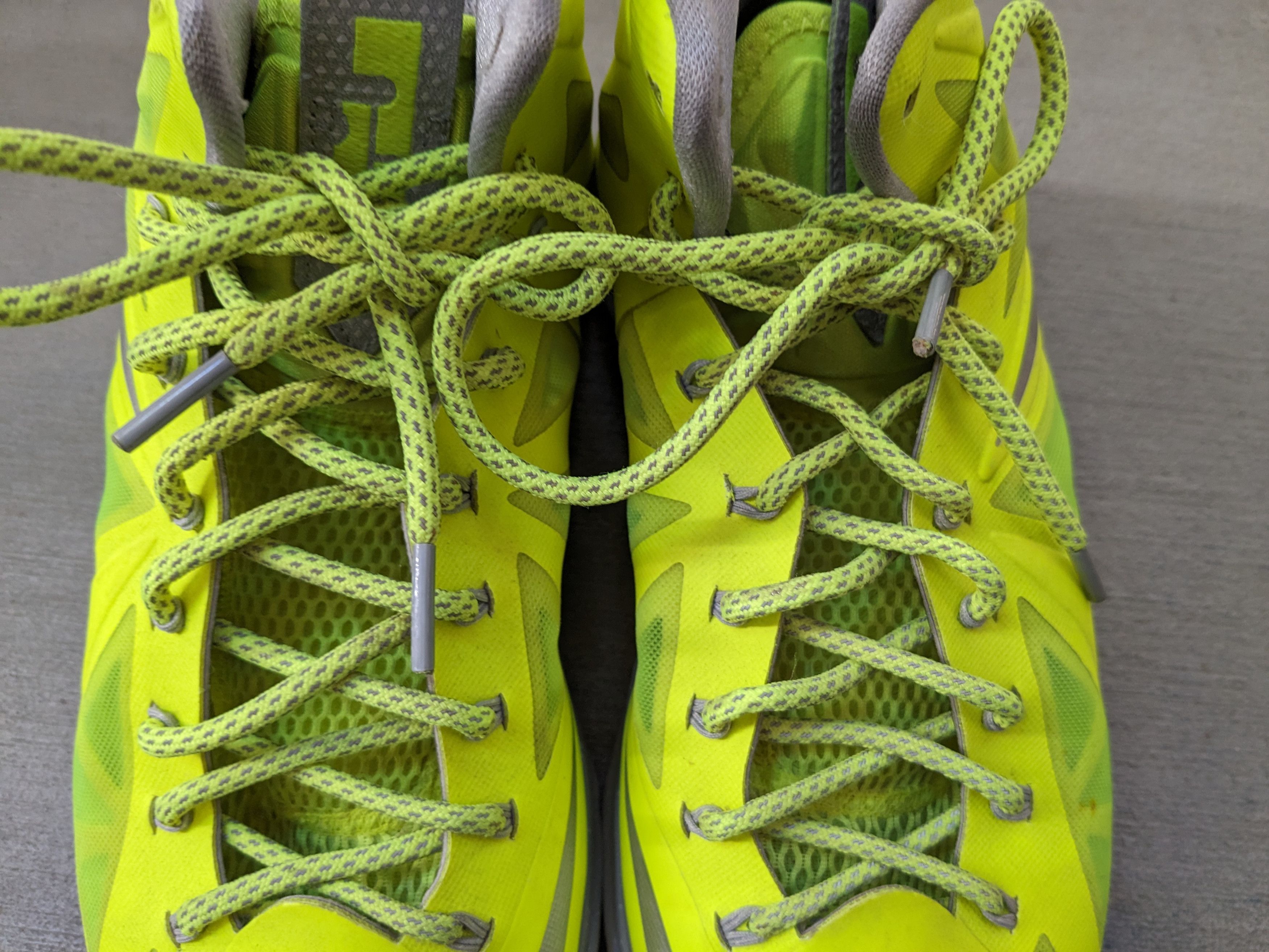 Nike Nike LeBron 10 Volt 11 541100-700 Basketball Yellow Green Size US 11 / EU 44 - 4 Thumbnail