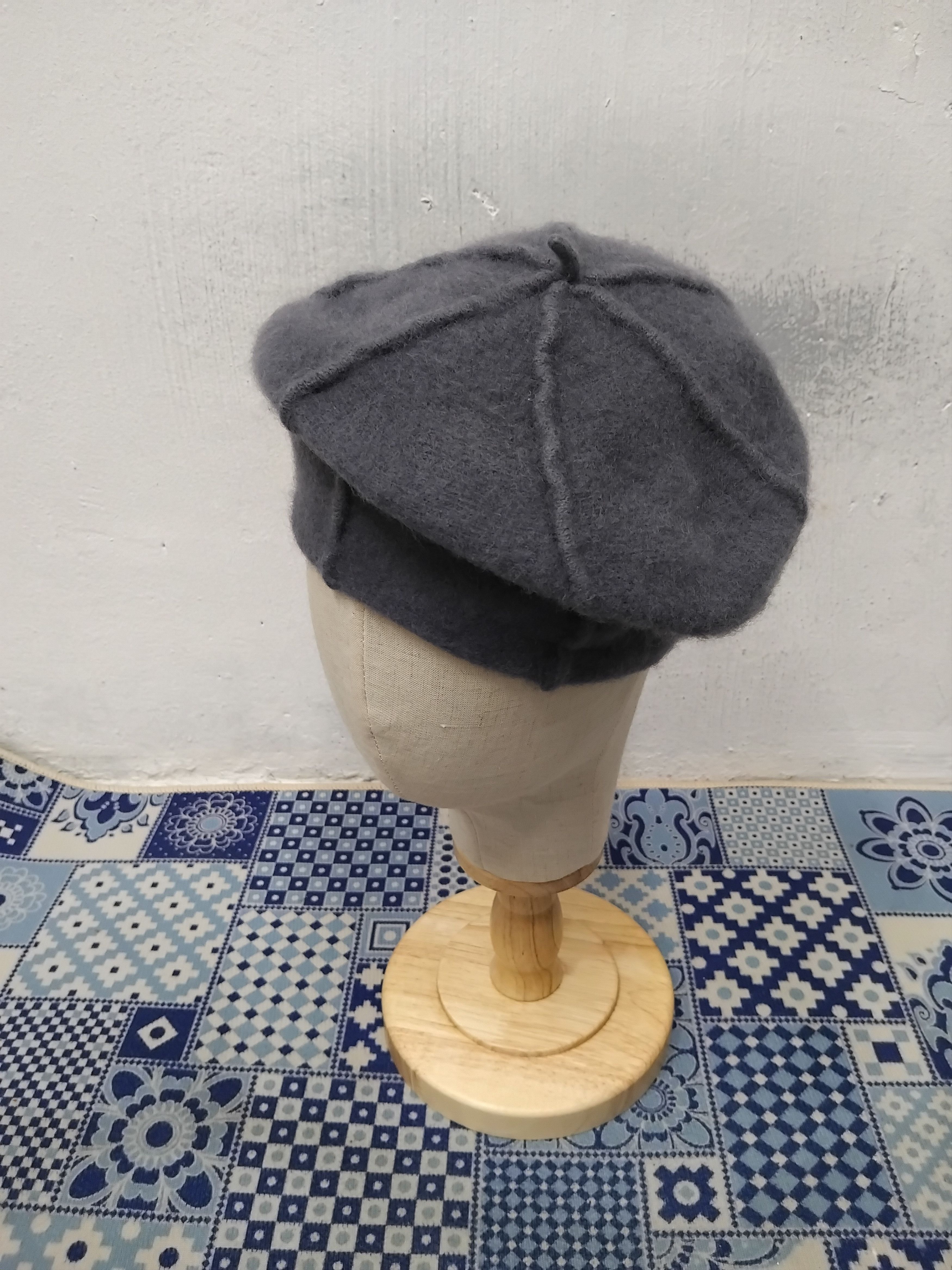 Japanese Brand Abstract art grey colour beret Size ONE SIZE - 1 Thumbnail