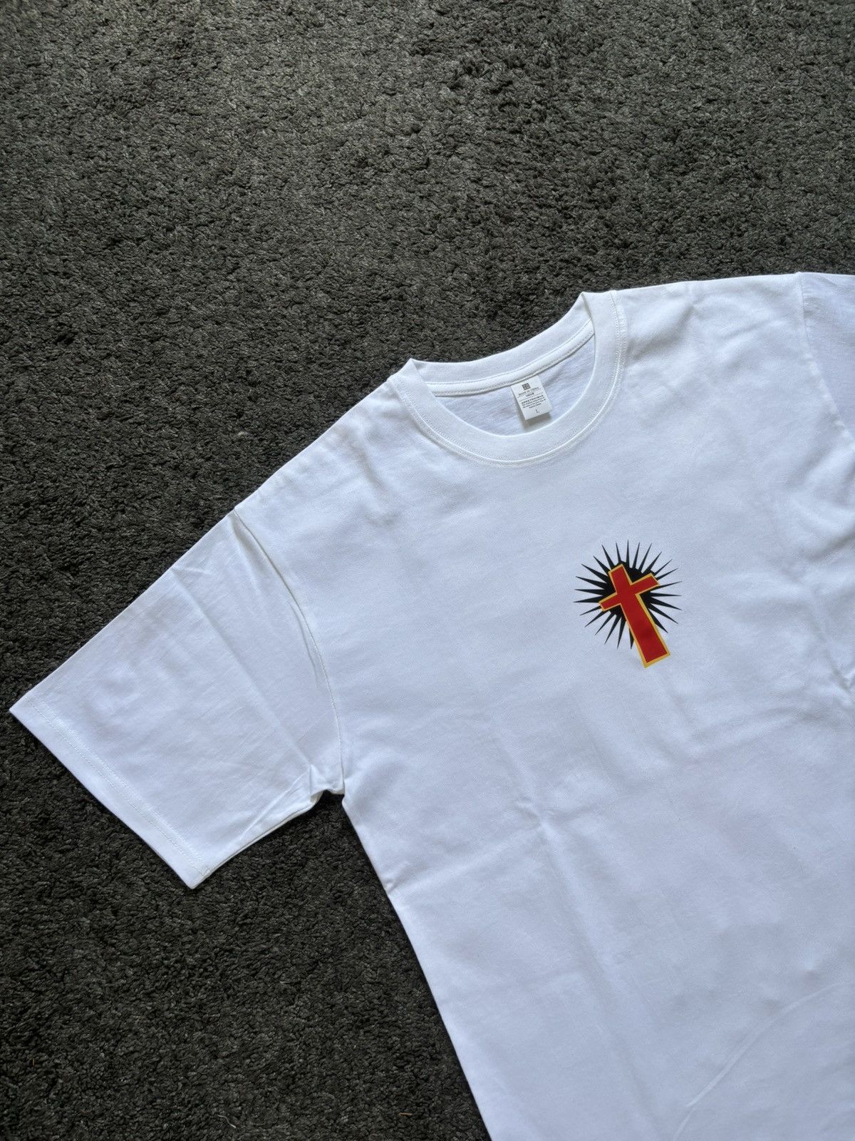 Vintage Vintage red cross Jesus Christian heavyweight white tee Size US M / EU 48-50 / 2 - 4 Thumbnail