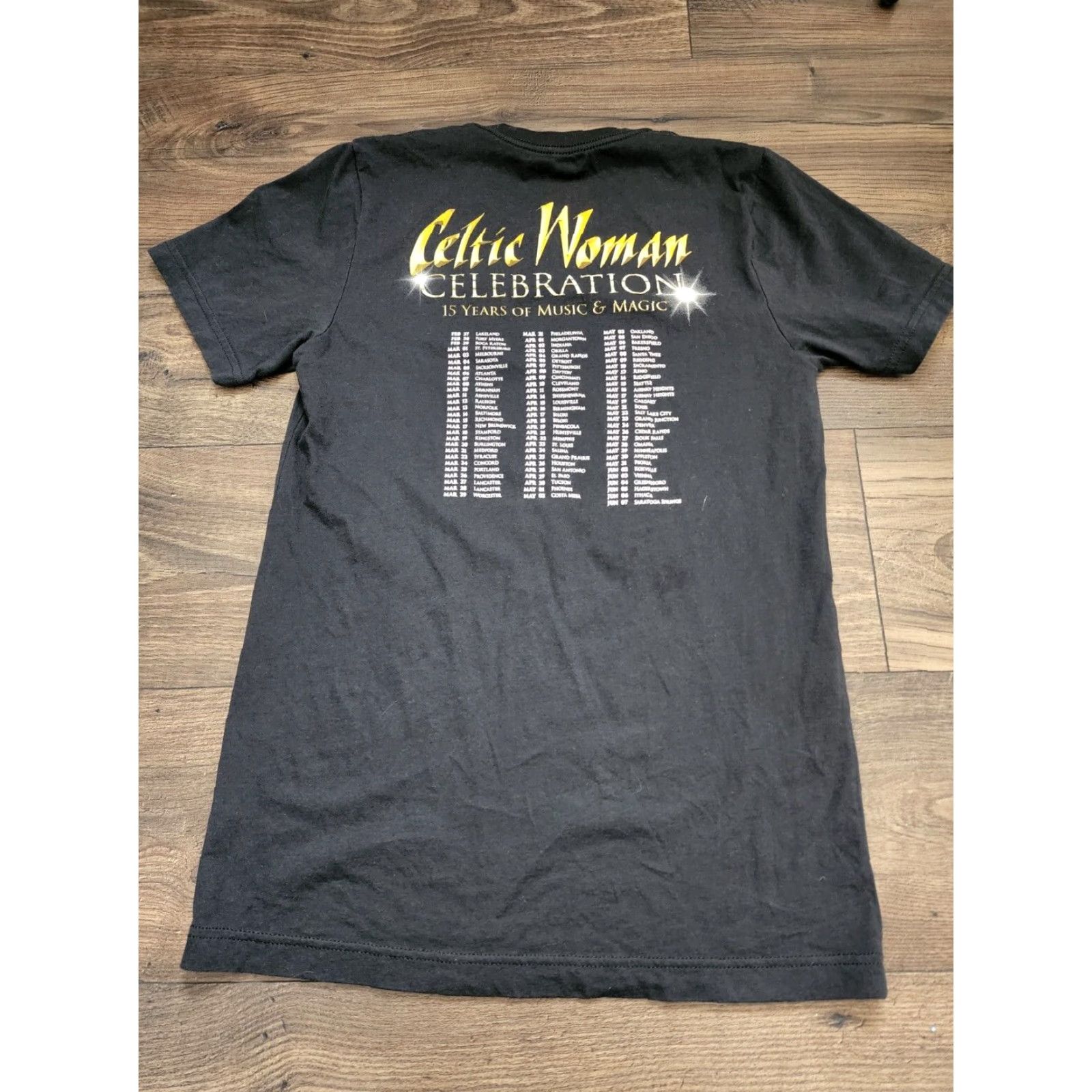 Gildan Celtic Woman 2015 15th Anniversary Concert Tour T-Shirt Adult S Black Double-Sided Gildan Music Unisex Size S / US 4 / IT 40 - 2 Thumbnail