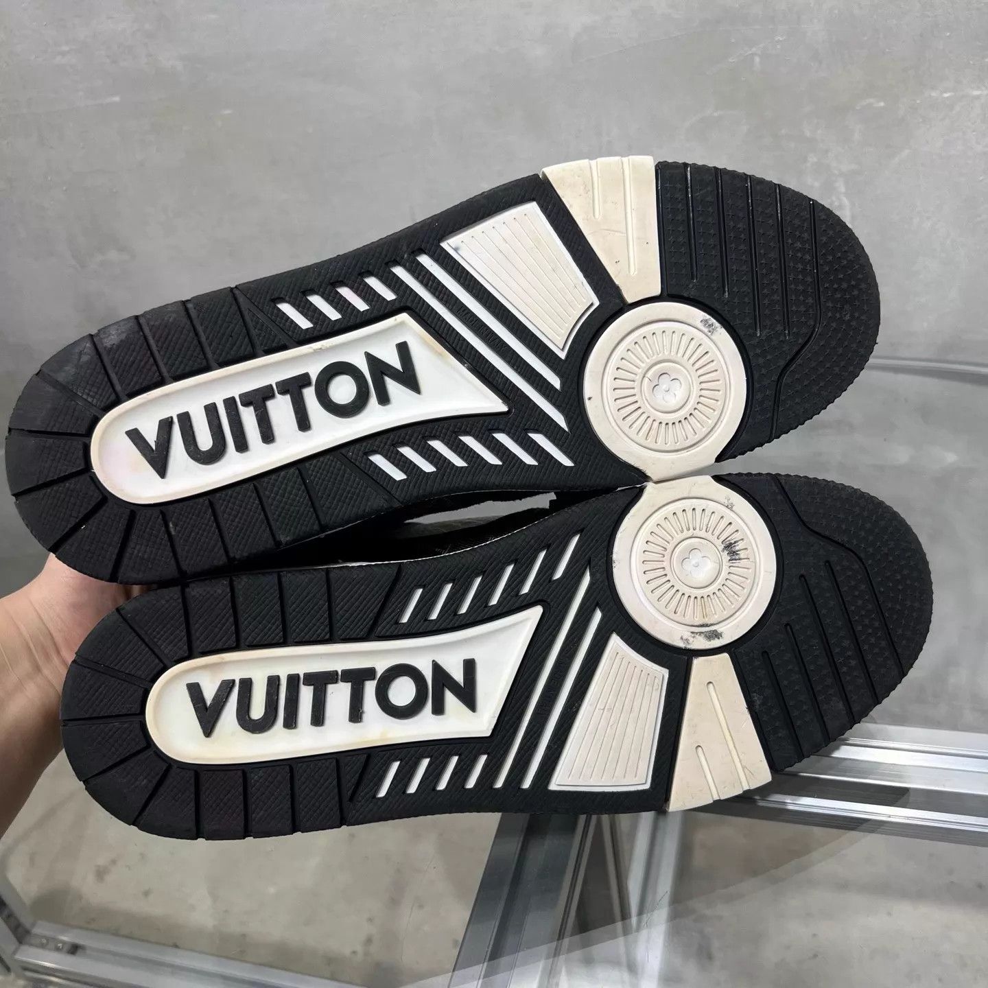 Louis Vuitton LV Trainer Black & White Denim UK7.5/41.5 Size US 8.5 / EU 41-42 - 7 Thumbnail