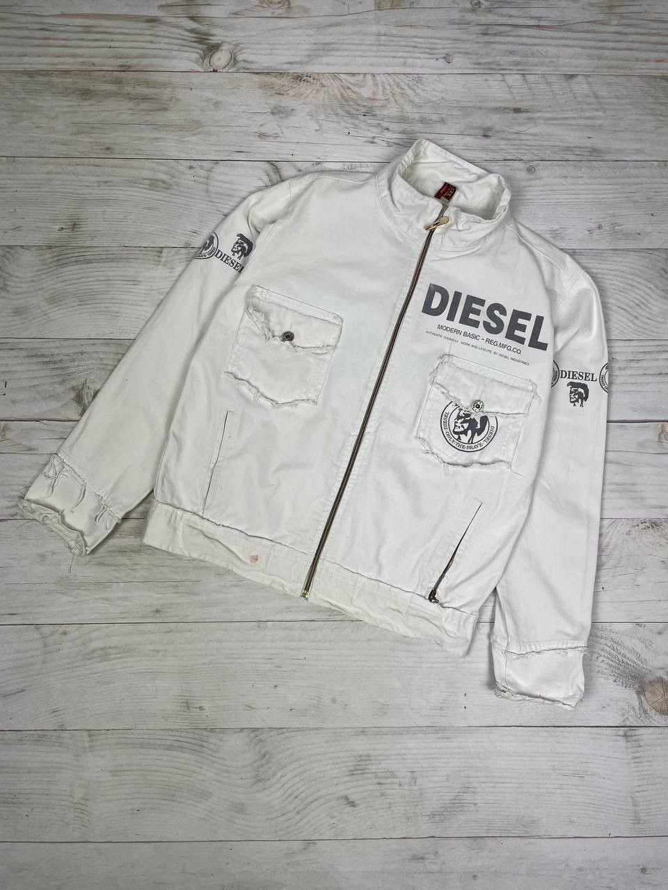 Diesel Vintage Diesel Denim Jacket Big Logo Y2K Japan Size US S / EU 44-46 / 1 - 4 Thumbnail