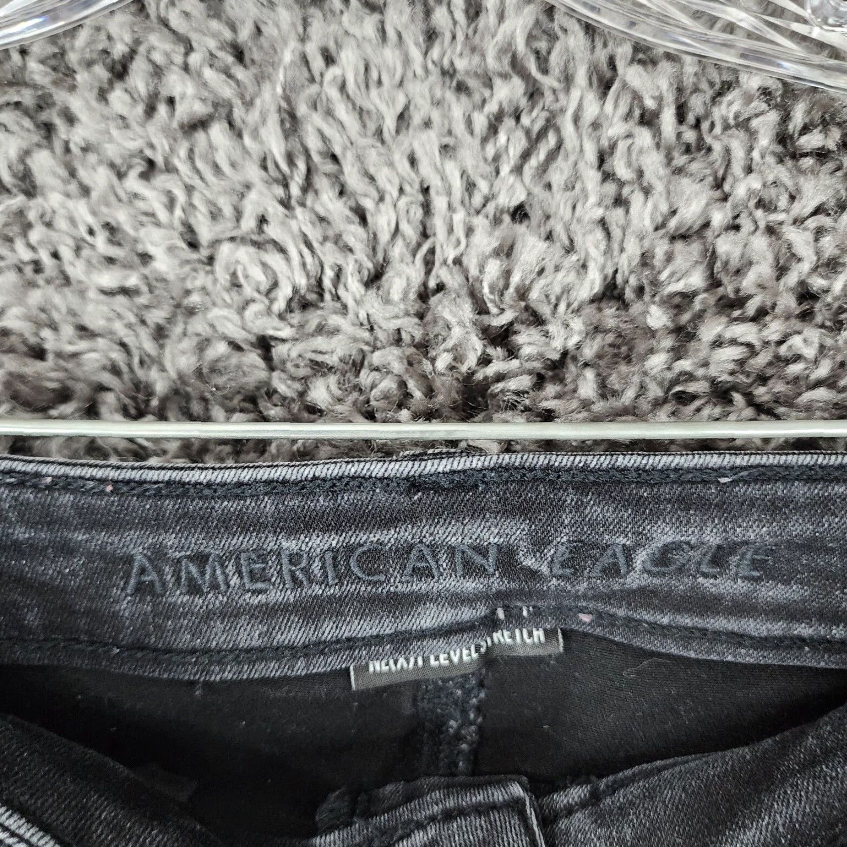 American Eagle Outfitters American Eagle Jeans Women's Super High Rise Distressed Crop Black Jegging Size 6 Womens Size 28" / US 6 / IT 42 - 3 Thumbnail