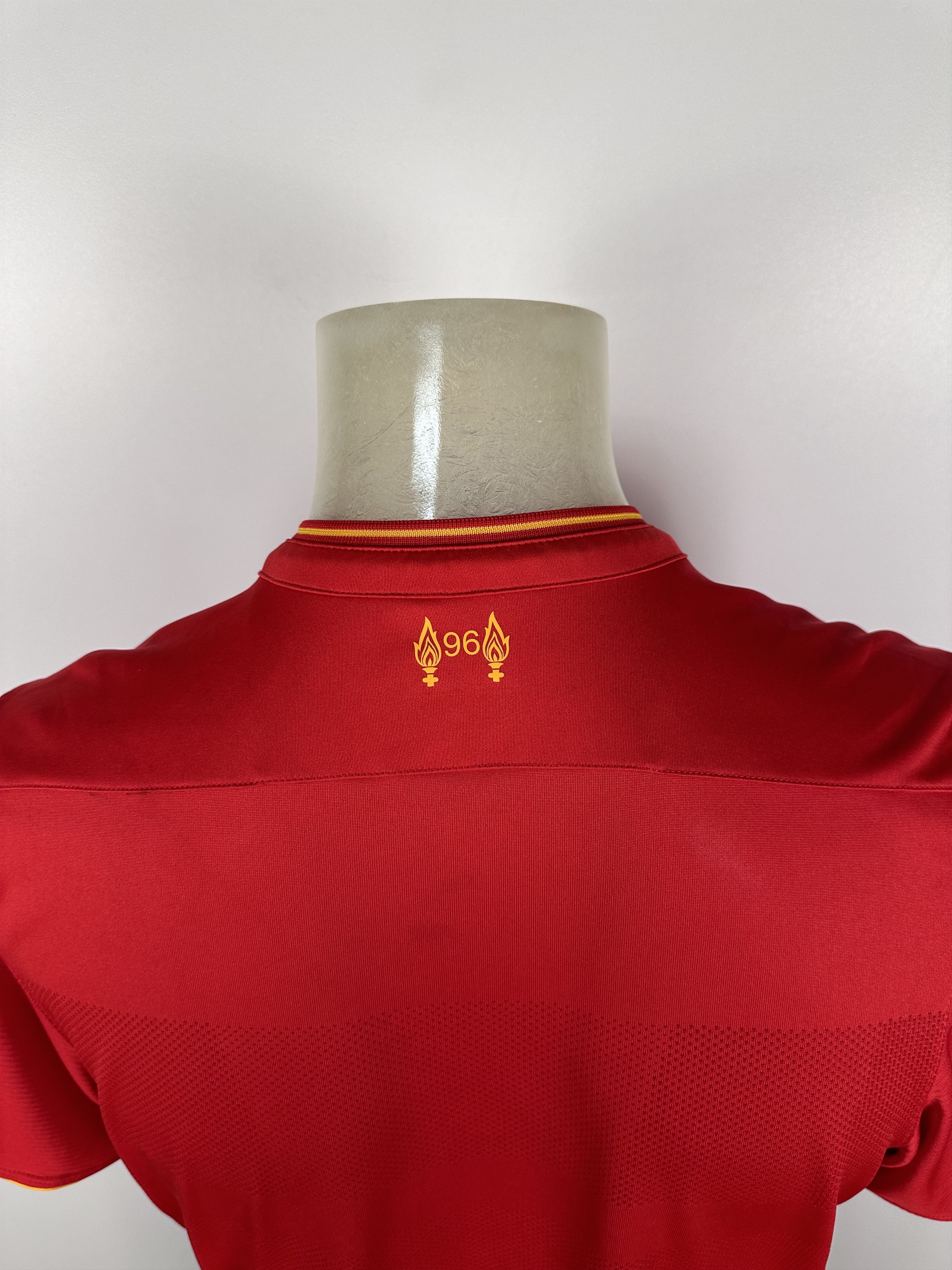 New Balance LIVERPOOL 2016 2017 HOME FOOTBAL SHIRT SOCCER JERSEY Size US L / EU 52-54 / 3 - 10 Thumbnail