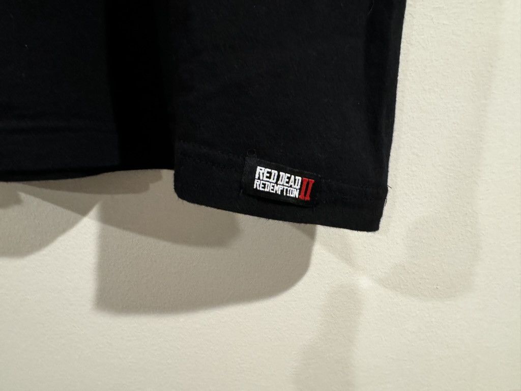 Rockstar Games 2018 Red Dead Redemption II 'OUTLAWS FOR LIFE' T-Shirt Size US L / EU 52-54 / 3 - 4 Thumbnail