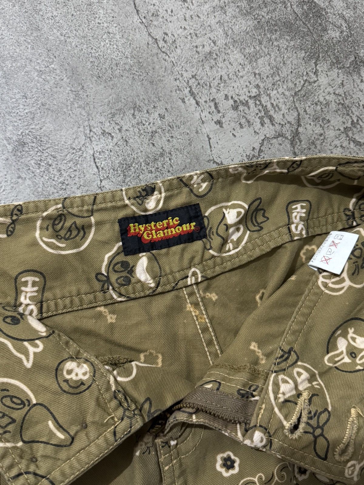 Hysteric Glamour Vintage Hysteric Glamour Bandana Chopped Short Pants Size US 30 / EU 46 - 7 Thumbnail
