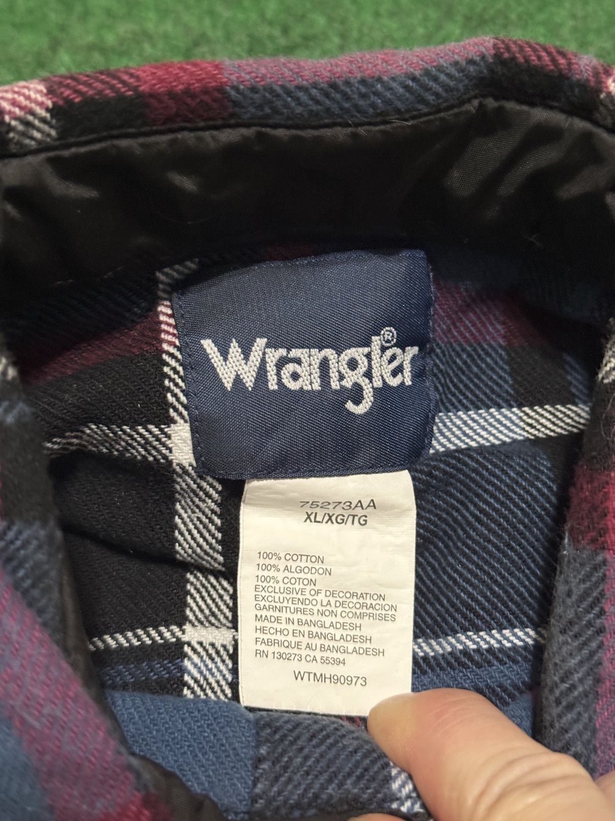 Wrangler Vintage Wrangler Button Up XL Blue Plaid Flannel Shirt Size US XL / EU 56 / 4 - 3 Thumbnail