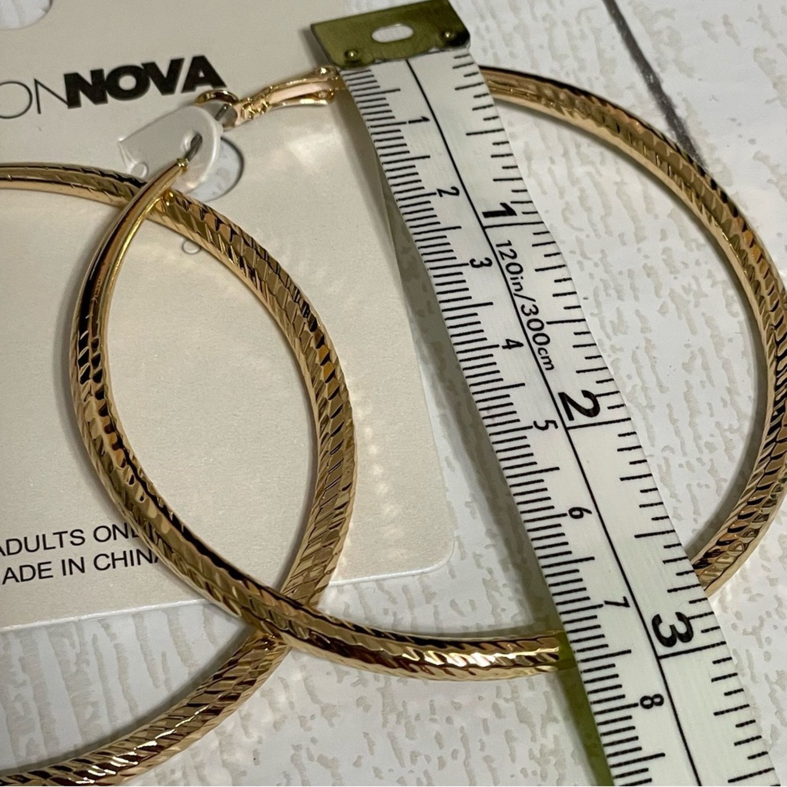 Other FASHION NOVA Crazy For You Hoop Gold Textured Earrings NWT Size ONE SIZE - 4 Thumbnail