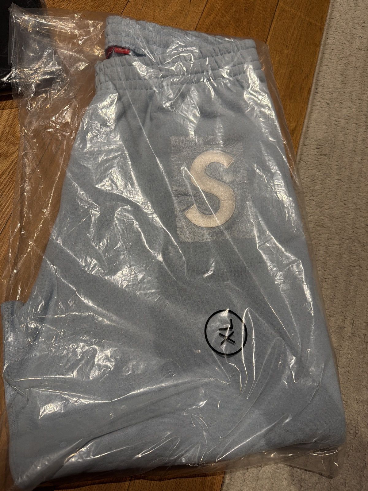Supreme Supreme s logo sweatpants blue xl Size US 36 / EU 52 - 2 Thumbnail