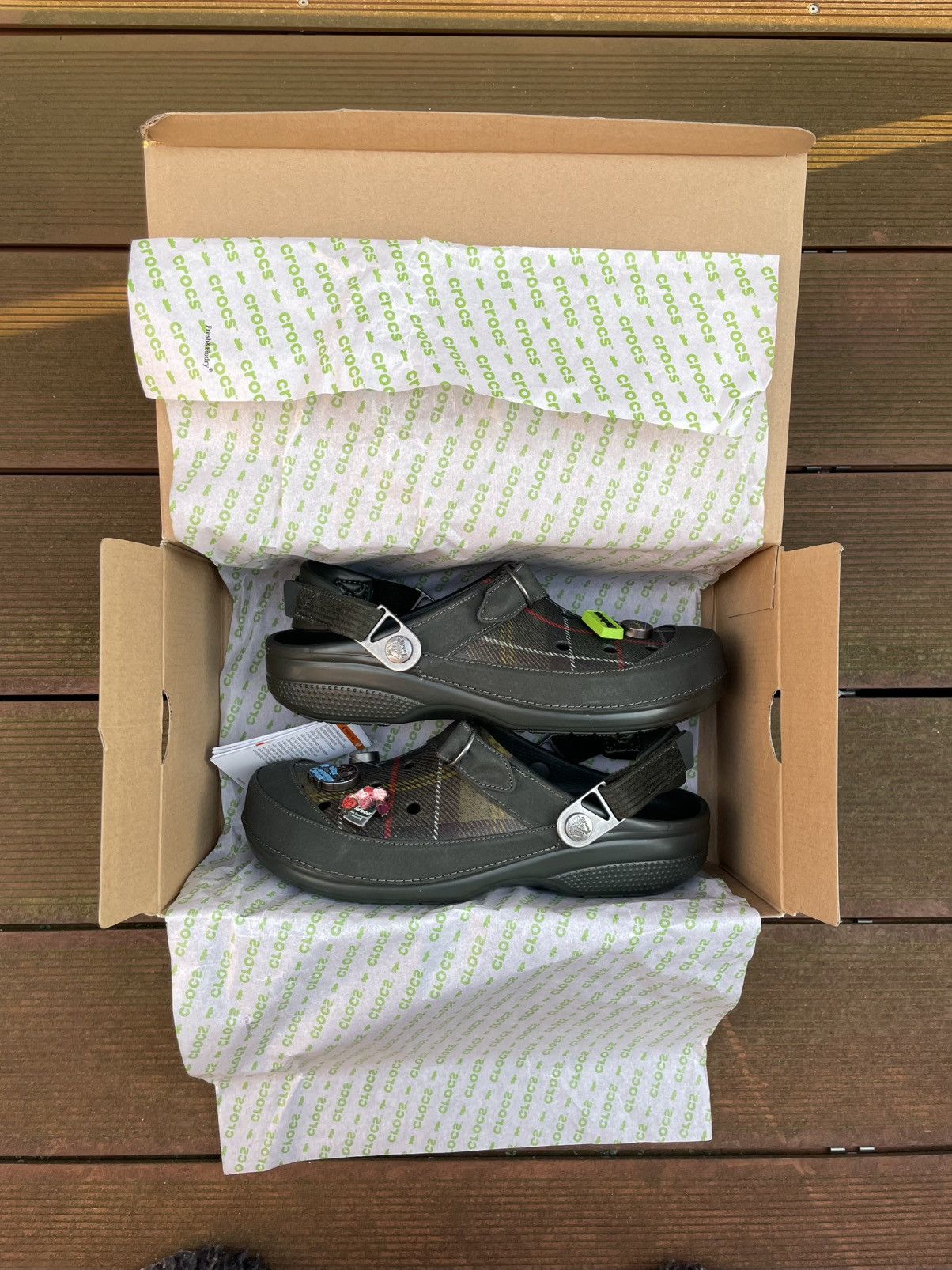 Barbour × Crocs Crocs x Barbour clogs Size US 8 / EU 41 - 5 Thumbnail