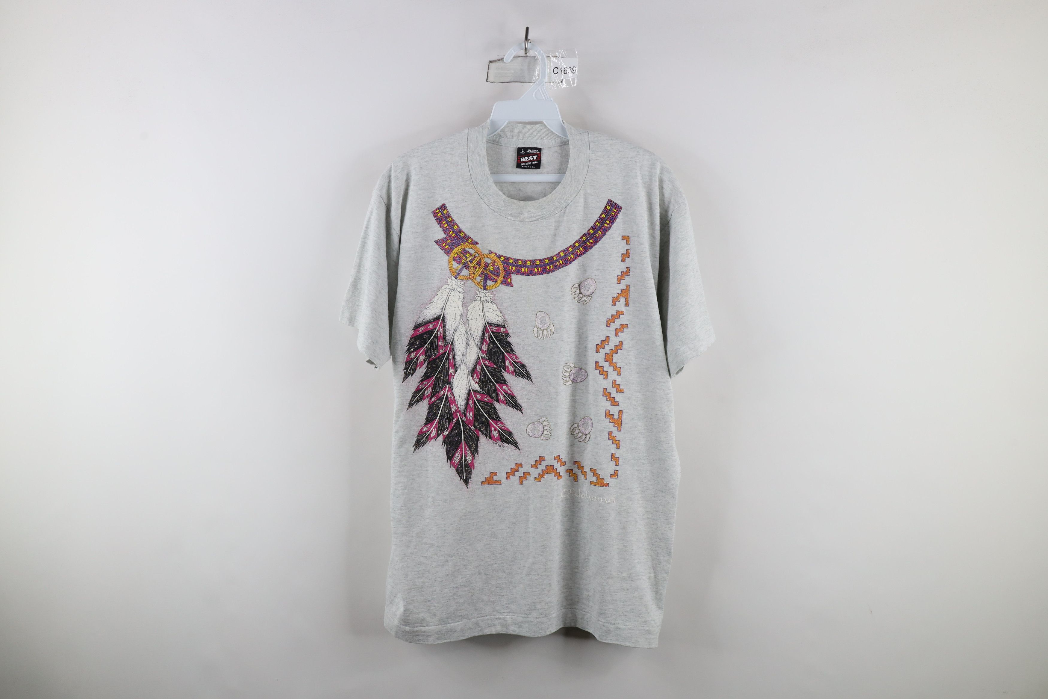 Vintage Vintage 90s Streetwear Out Oklahoma Feather Bead T-Shirt USA Size L / US 10 / IT 46 - 1 Thumbnail