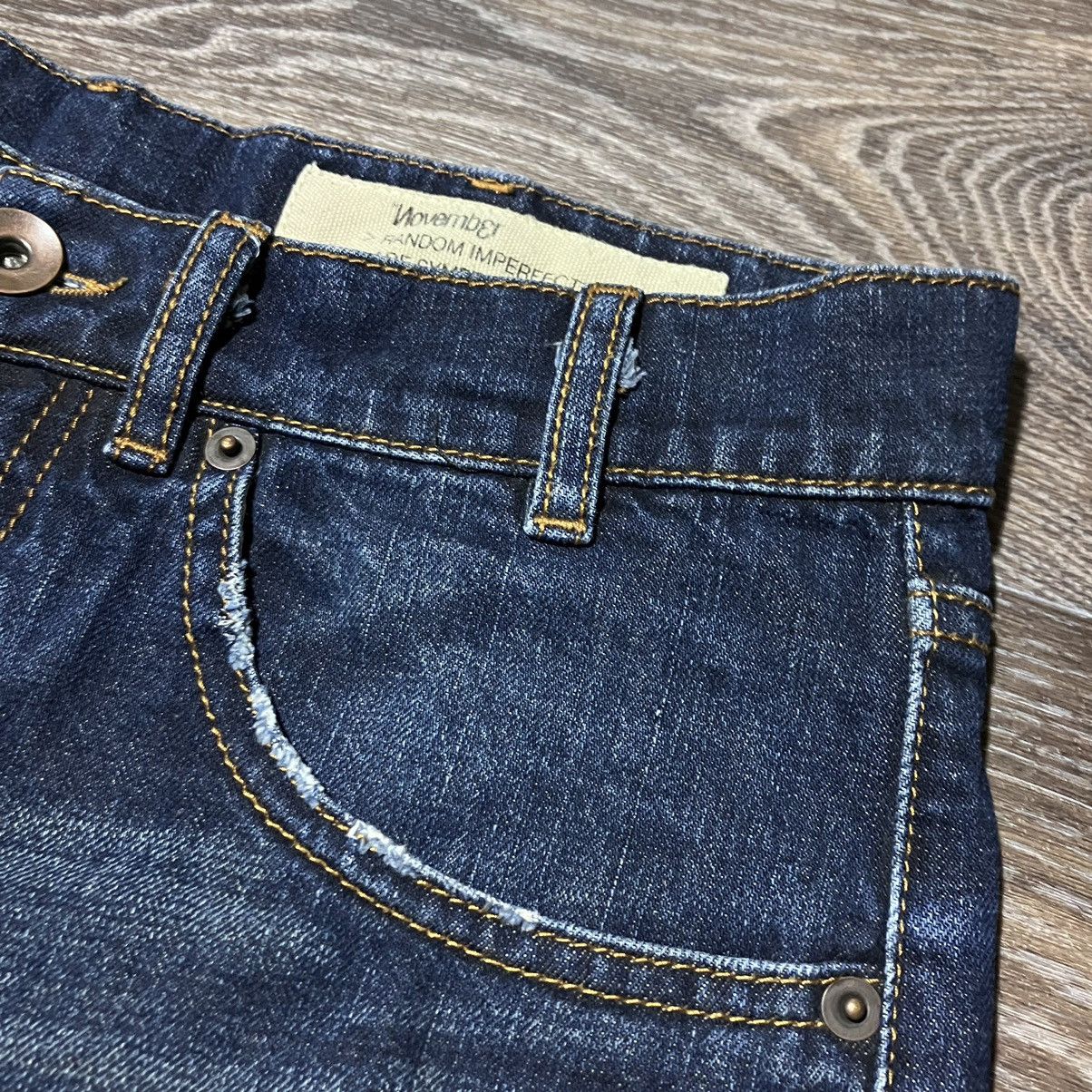 November NOVEMBER Tomorrow Distressed Denim Washed Dark Blue Jeans Size US 31 - 7 Thumbnail