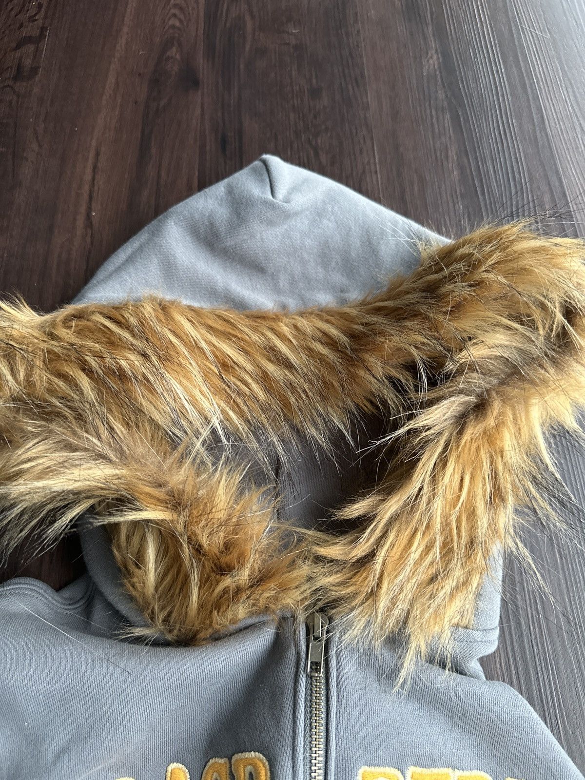 The GV Gallery GV Gallery Rapsberry Hills Paris Hilton Fur Zipup Jacket Size L / US 10 / IT 46 - 3 Thumbnail