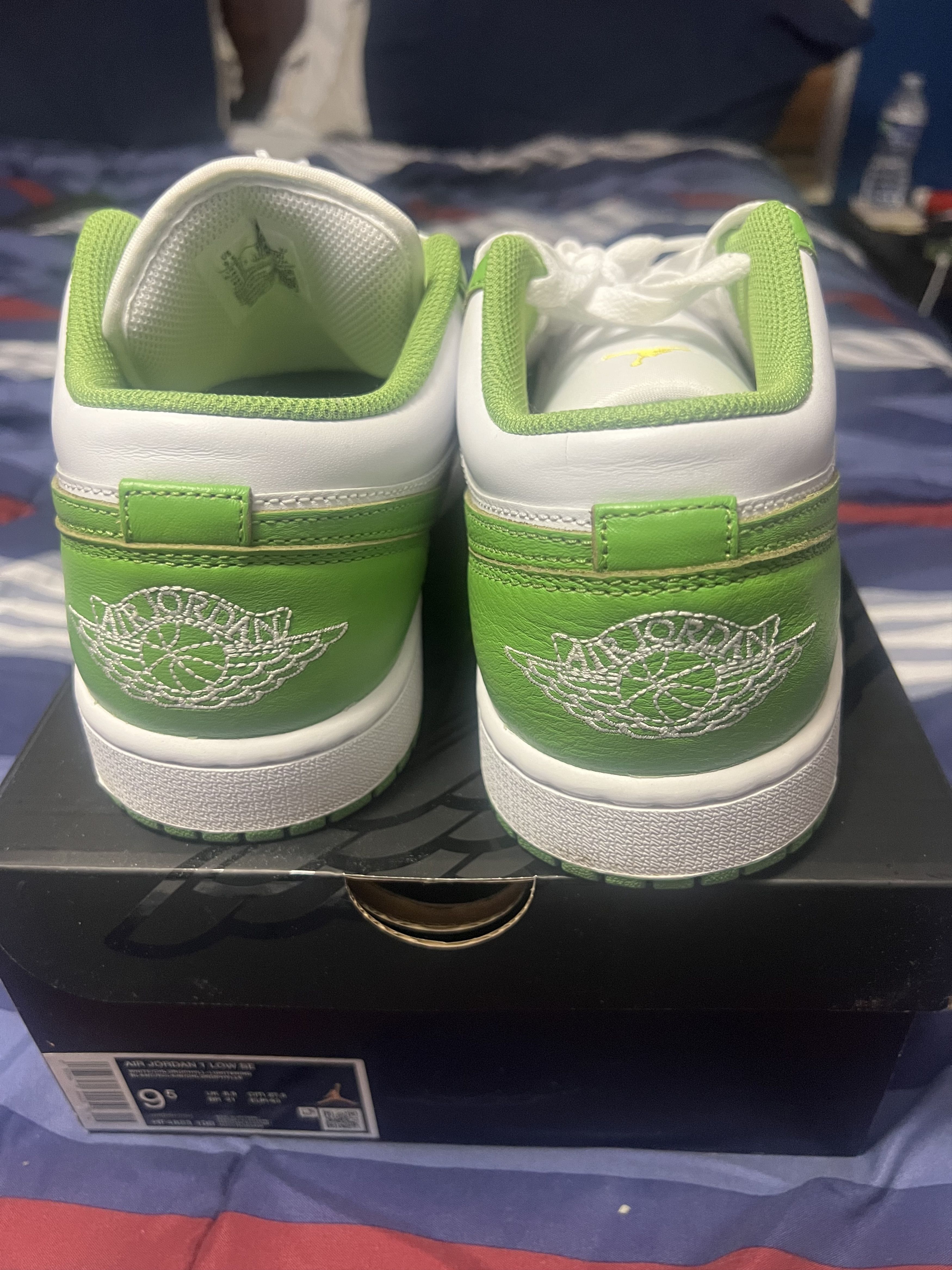 Jordan Brand Jordan 1 Low Chlorophyll Size US 9.5 / EU 42-43 - 3 Thumbnail