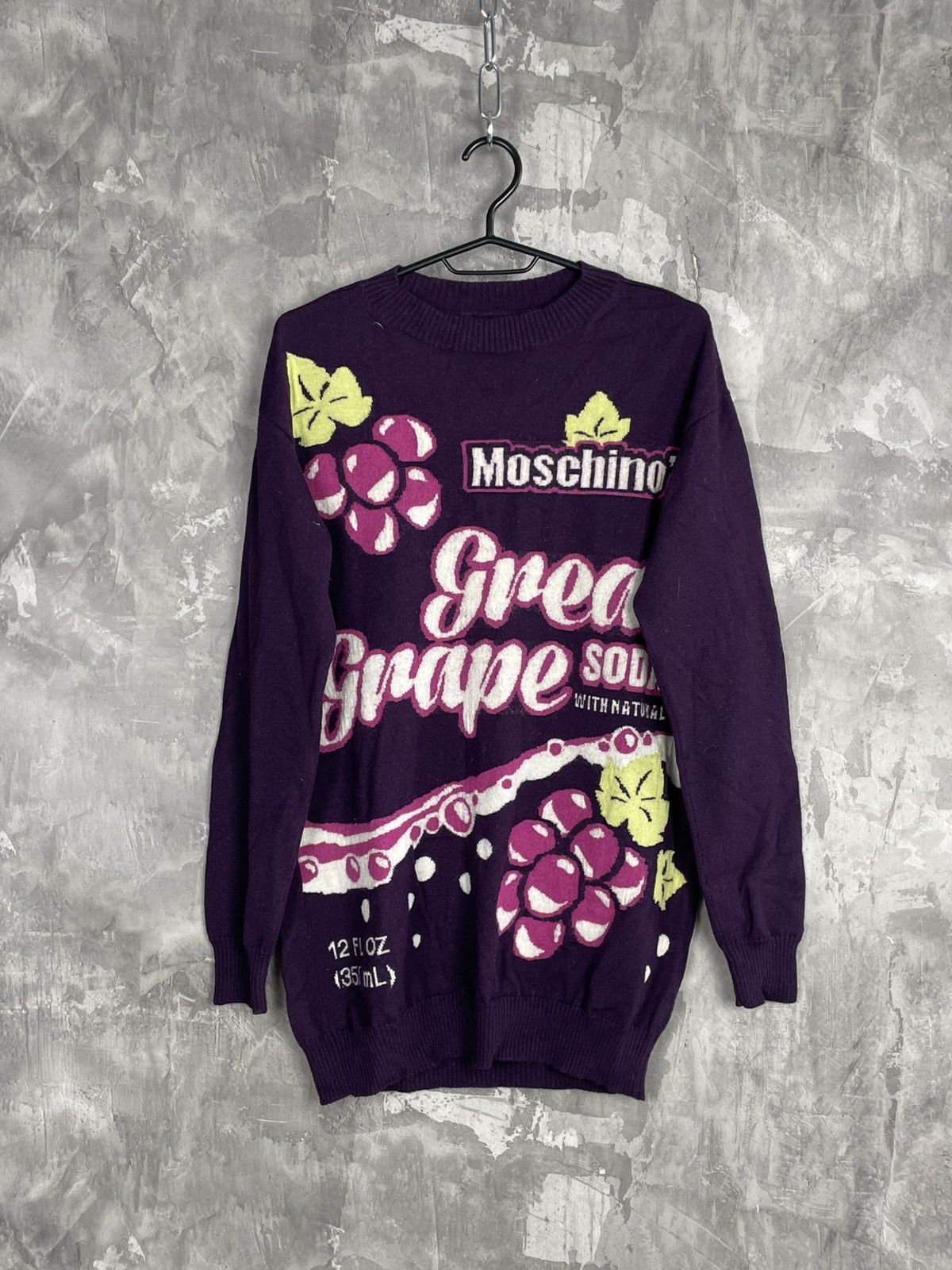 Moschino Vintage Moschino Glamour Overprint Sweater Crew Neck Size L / US 10 / IT 46 - 1 Thumbnail