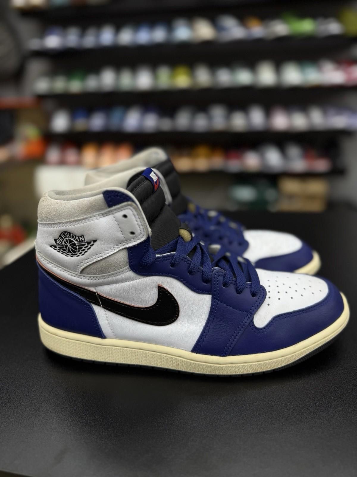Jordan Brand Size 11 - Air Jordan 1 Retro OG High Rare Air - Deep Royal Size US 11 / EU 44 - 1 Thumbnail