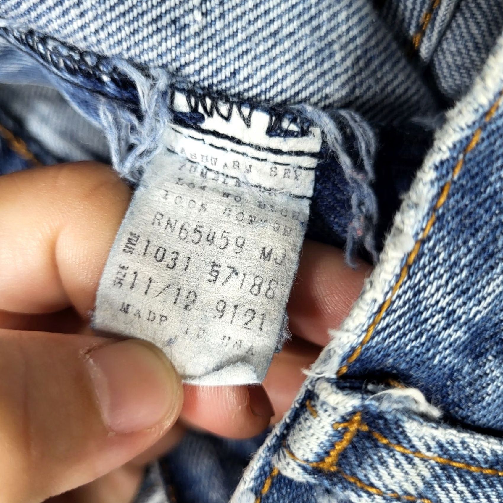 Denime VINTAGE Playmate Denim Jeans Women 11/12 High Rise Blue 5-Pocket Belted Casual Vintage Womens Jeans Size 32" / US 10 / IT 46 - 6 Thumbnail