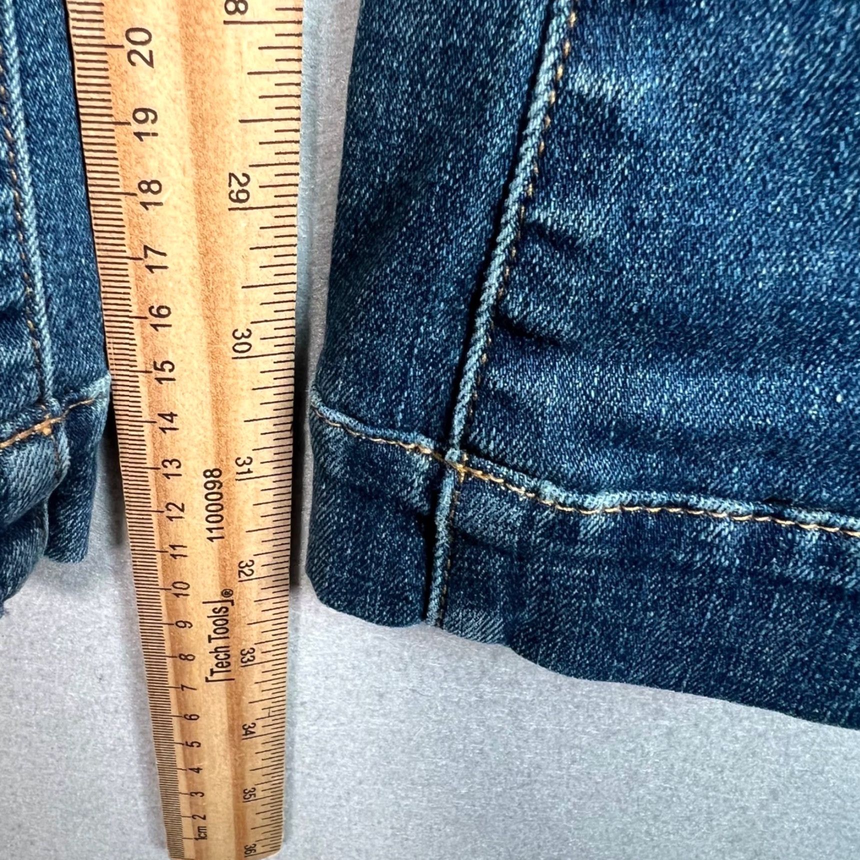 J Brand VINTAGE J Brand Medium Wash Denim Flare Jeans Adult Womens Size 27 Blue Size 27" / US 4 / IT 40 - 7 Thumbnail