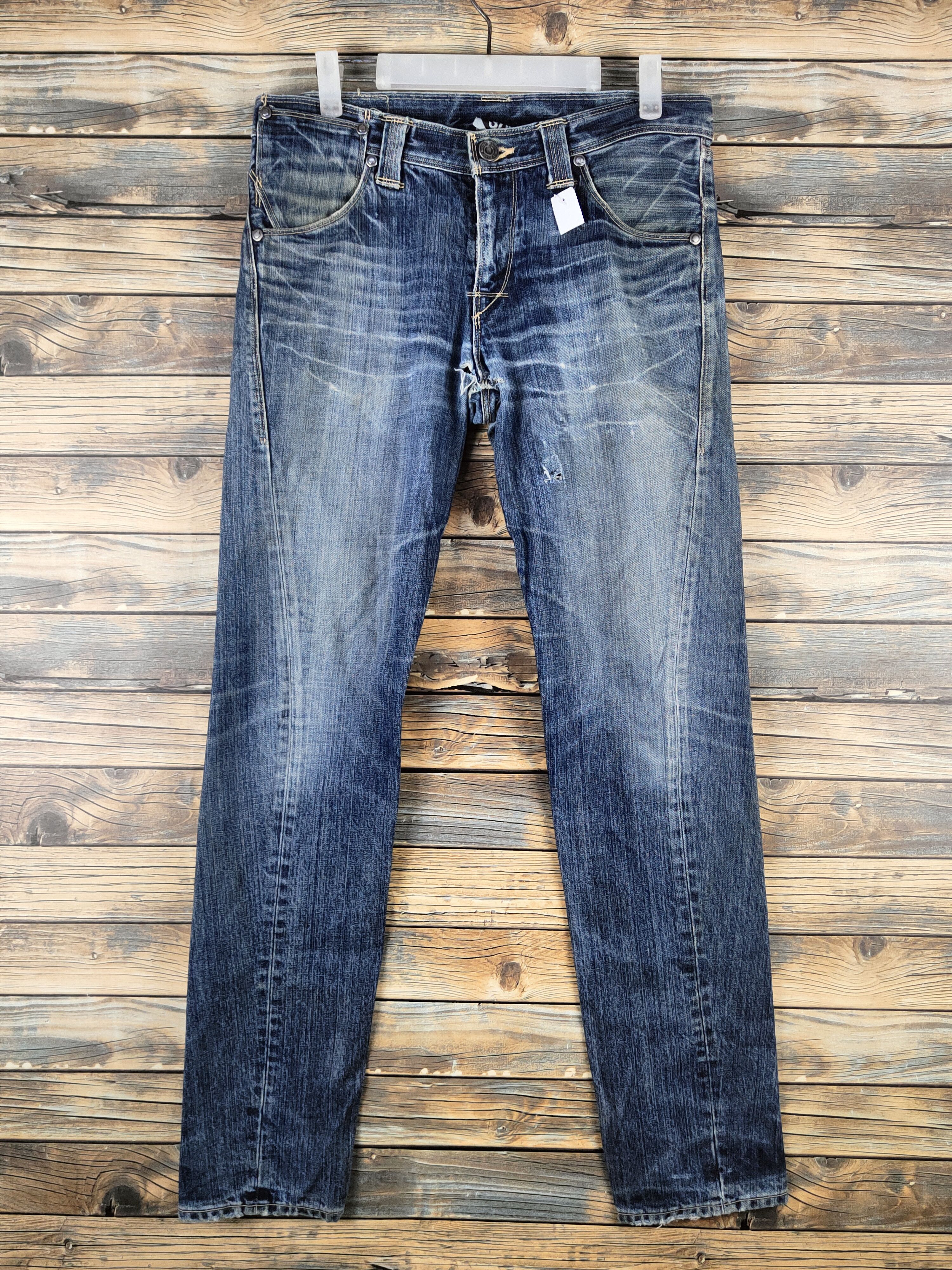 Levi's DL Levi's engineered Blue Distressed Ripped Jeans #46-822 Size US 31 - 1 Thumbnail