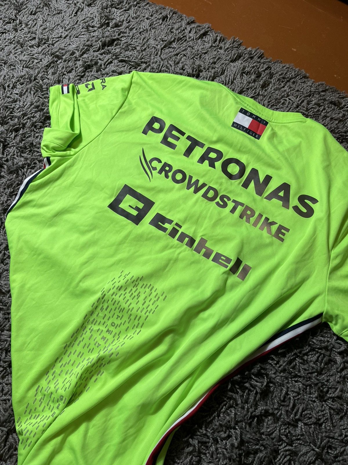 Mercedes-Benz × Tommy Hilfiger × Vintage MERCEDES BENZ TOMMY HILFIGER PETRONAS RACING Y2K T-SHIRT Size US M / EU 48-50 / 2 - 4 Thumbnail