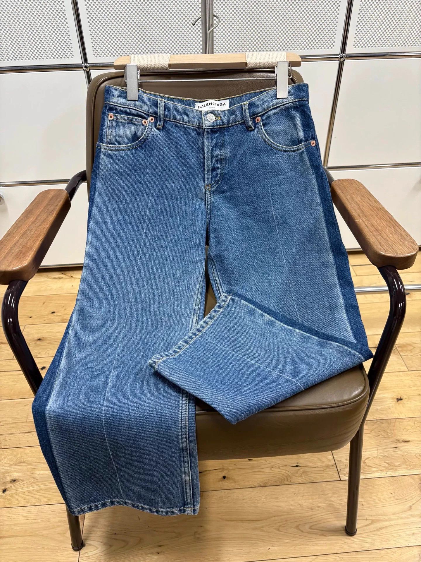 Balenciaga Balenciaga blue colorblocked straight cropped jeans 34 Size 25" / US 0 / IT 36 - 4 Thumbnail