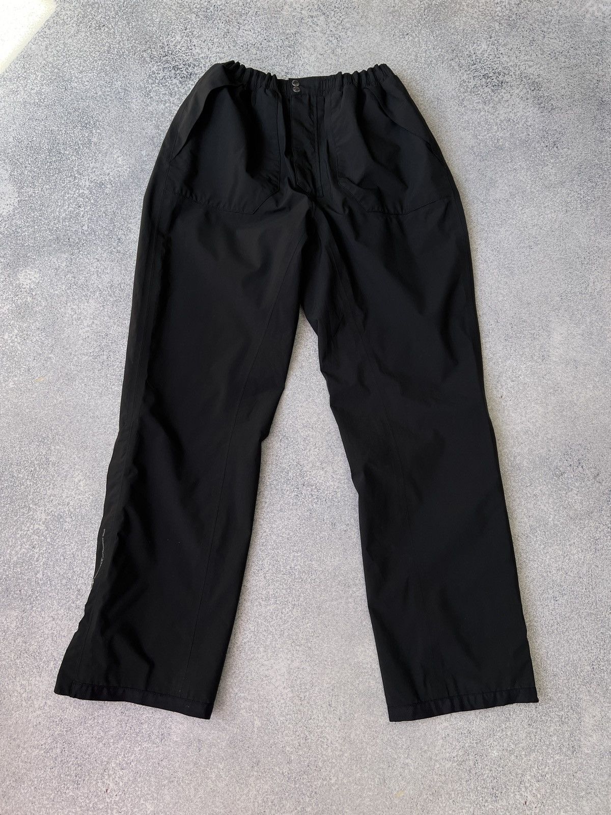 Vintage Vintage Calvin Green Gore-Tex Black Nylon Pants Size US 35 - 1 Thumbnail