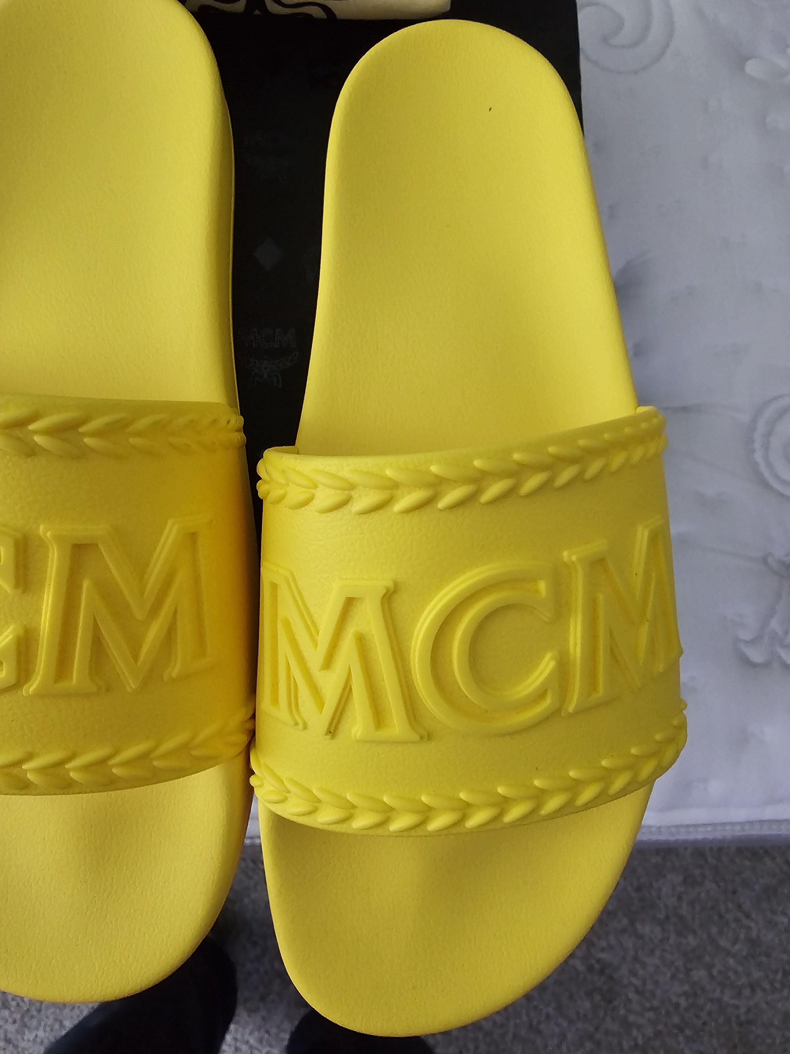 MCM MCM yellow slides Size US 7.5 / IT 37.5 - 3 Thumbnail