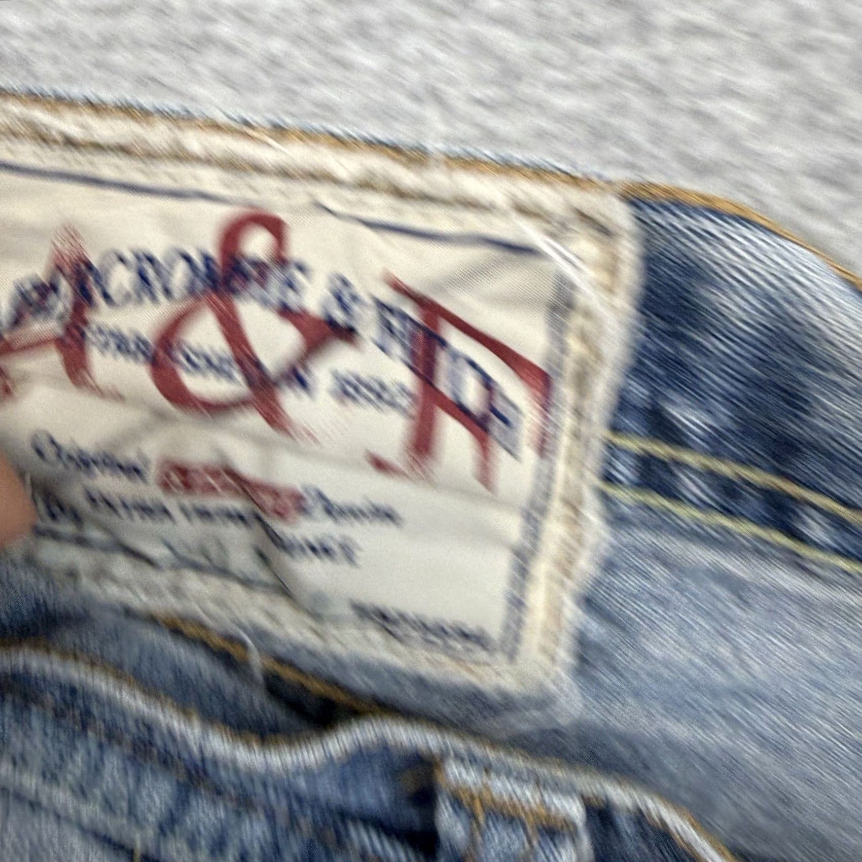 Abercrombie & Fitch VINTAGE Abercrombie & Fitch Jeans Mens 36x30 Grunge Y2K 75654 Straight Denim Blue Distressed 5-Pocket Mens Jeans Washing Machine Compatible Mens Size US 36 / EU 52 - 4 Thumbnail