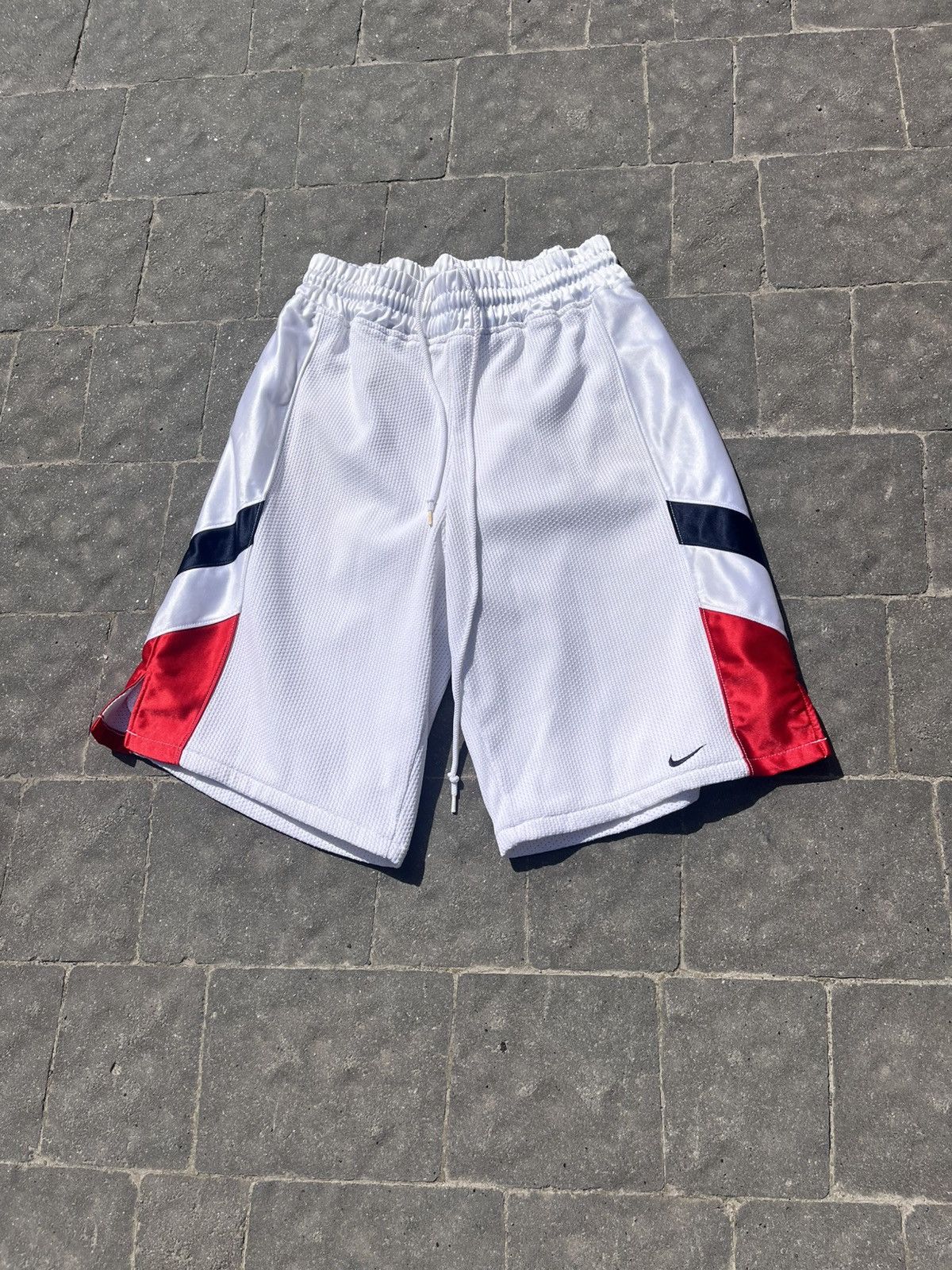 Nike Nike Basketball Shorts Size US 40 / EU 56 - 1 Thumbnail