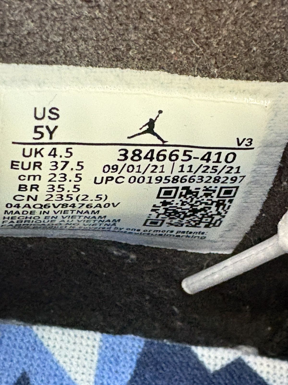 Jordan Brand Air Jordan 6 Retro “UNC White” (GS) **PRE-OWNED** Size US 5 / EU 37 - 8 Thumbnail
