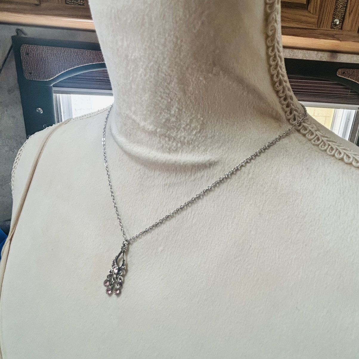 Handmade Handcrafted repurpose pink stone chandelier pendant necklace Size ONE SIZE - 3 Thumbnail