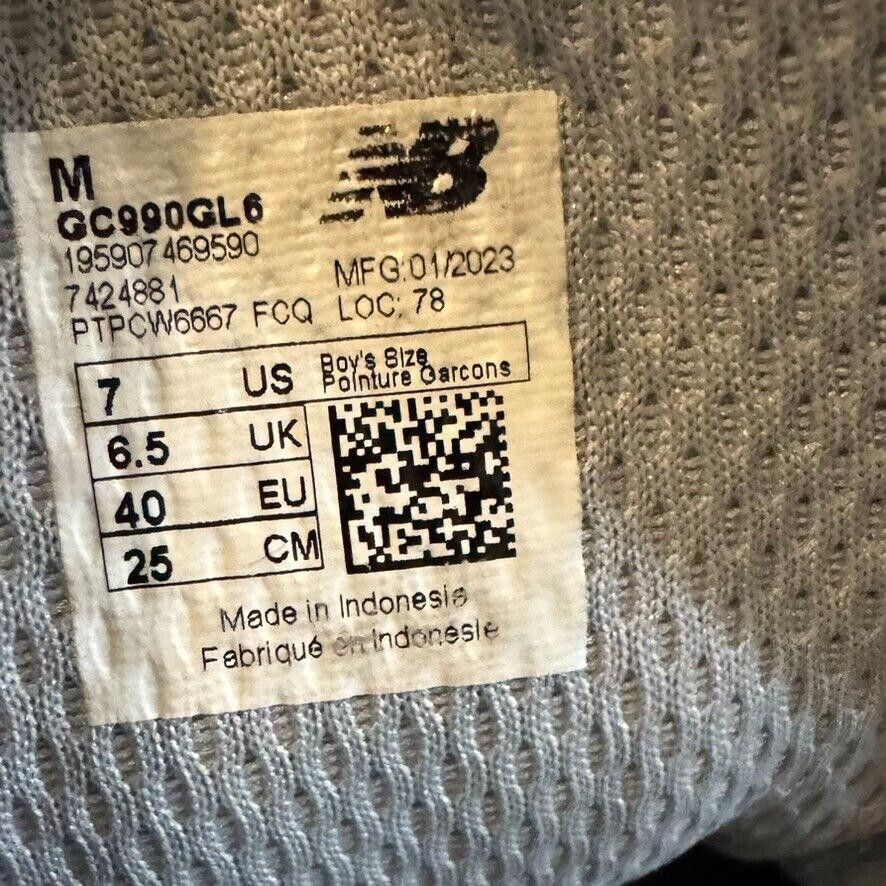 New Balance NEW BALANCE • 990v6 GS "Grey" (7M) Size US 7 / EU 40 - 5 Thumbnail