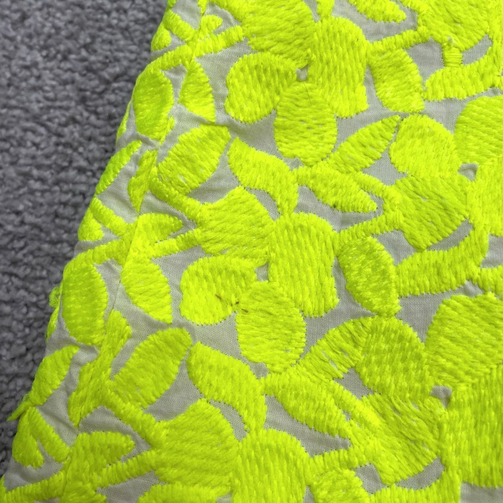 J.Crew J.Crew Embroidered Short Mini Pencil Skirt Womens 0 Neon Yellow Floral Casual Size 25" / US 0 / IT 36 - 5 Thumbnail