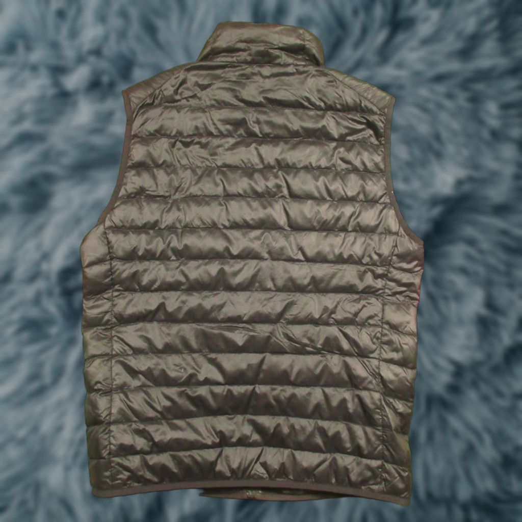 Uniqlo Uniqlo Down Puffer Vest Women Small Solid Black Lightweight Packable Zip Pockets Size S / US 4 / IT 40 - 1 Thumbnail