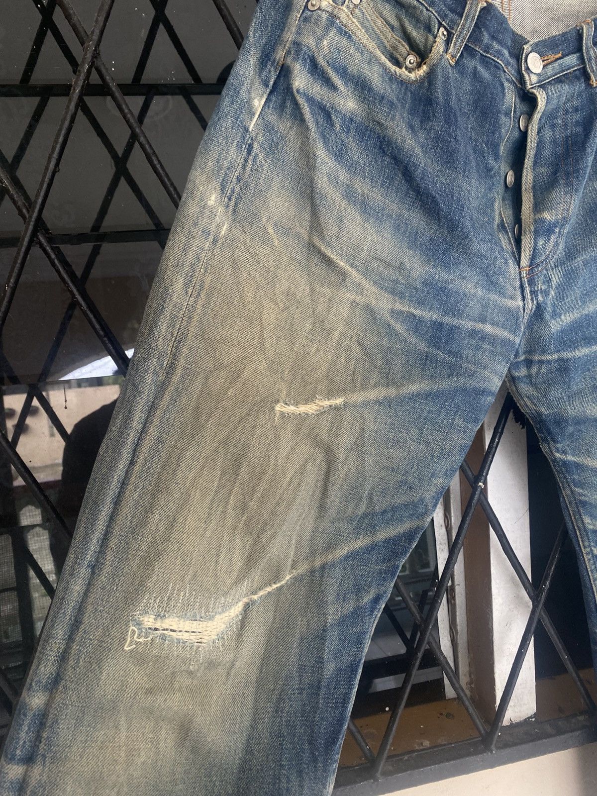 A.P.C. A.P.C Distressed Muddy Selvedge Denim Size US 31 - 3 Thumbnail