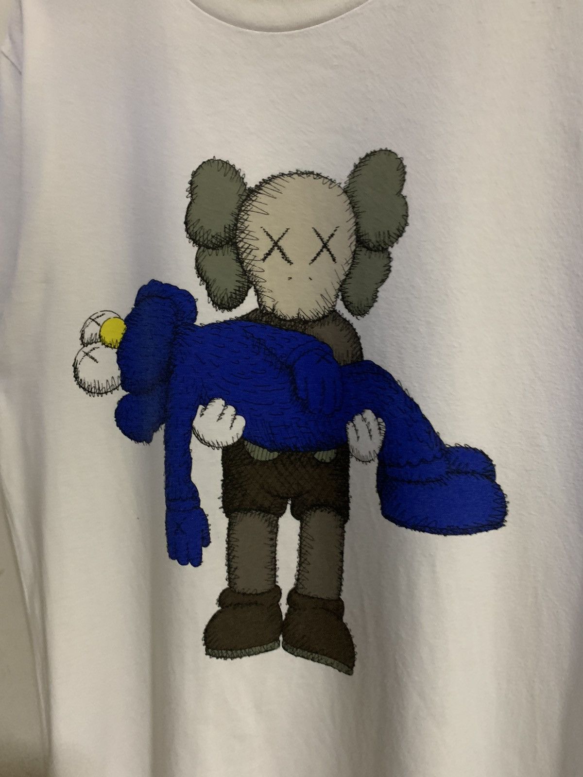 Uniqlo Uniqlo Kaws Tee Size US XL / EU 56 / 4 - 3 Thumbnail