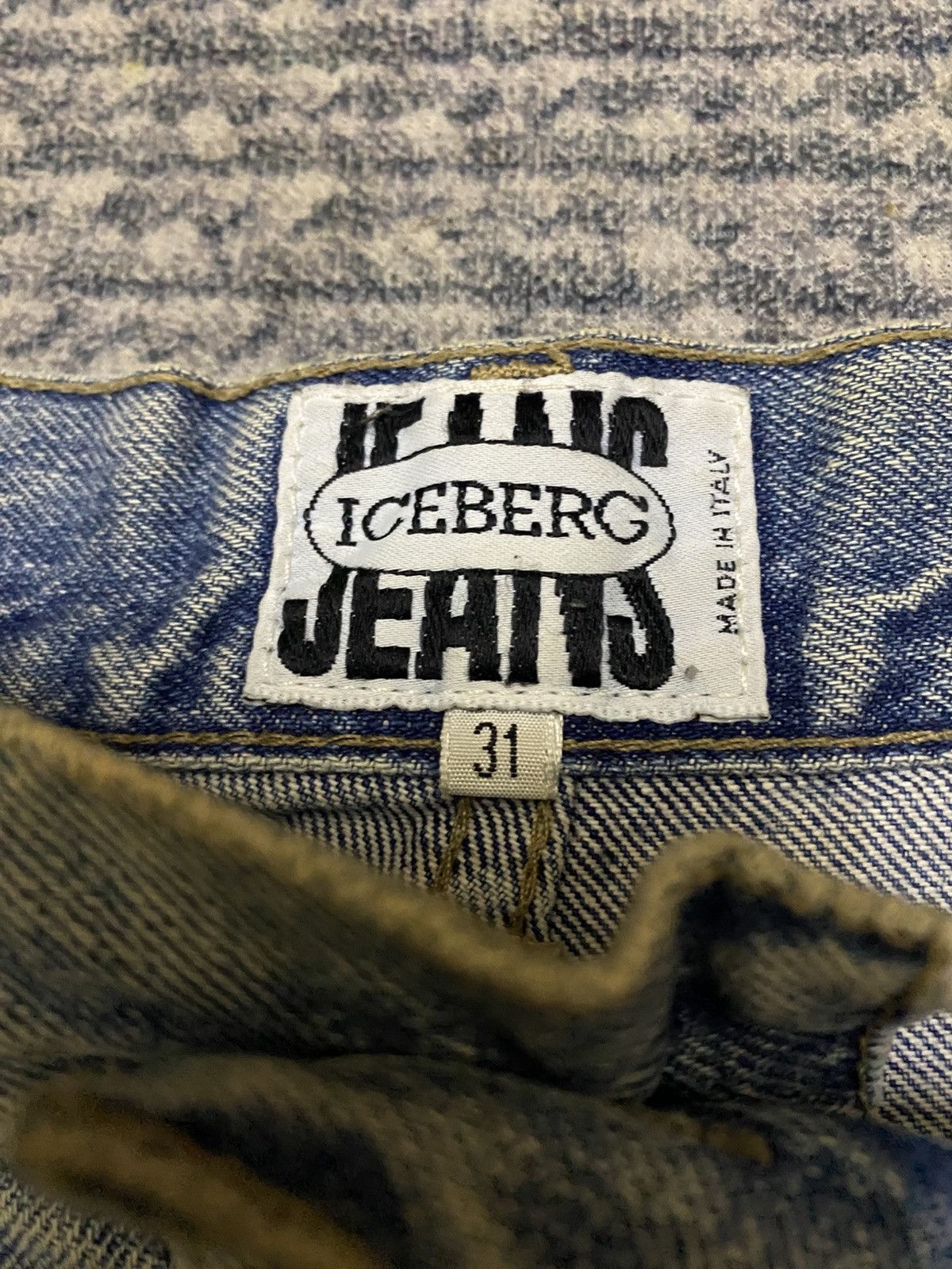 Iceberg × Vintage VINTAGE 90s ICEBERG JEANS X SNOOPY DISTRESSED JEAN Size US 30 / EU 46 - 12 Thumbnail