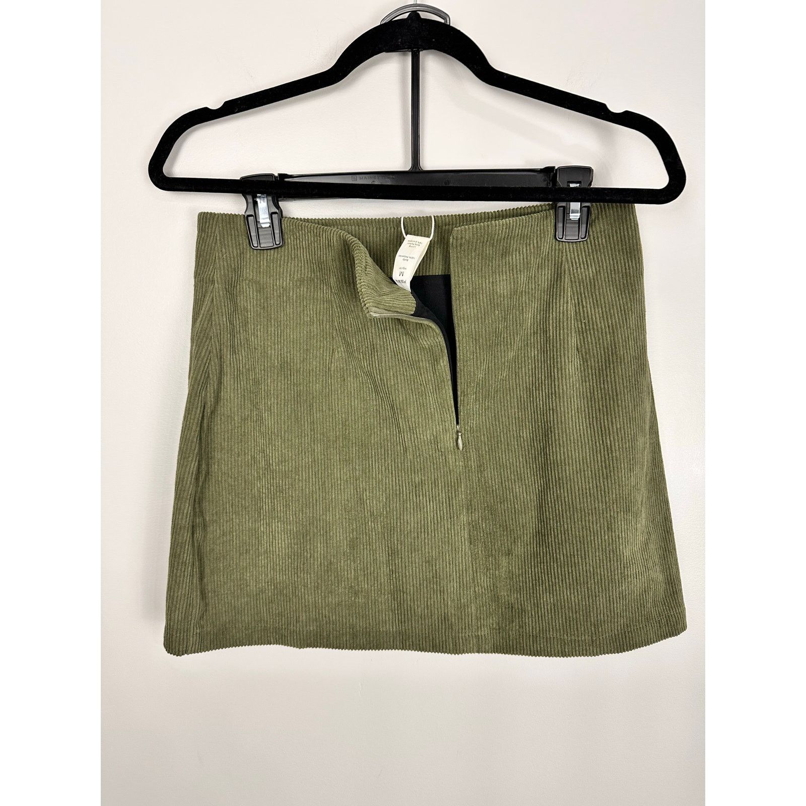 Other Halara AuraCord HighRise Corduroy Mini Skirt Boa Green M NWT Size 29" - 10 Thumbnail