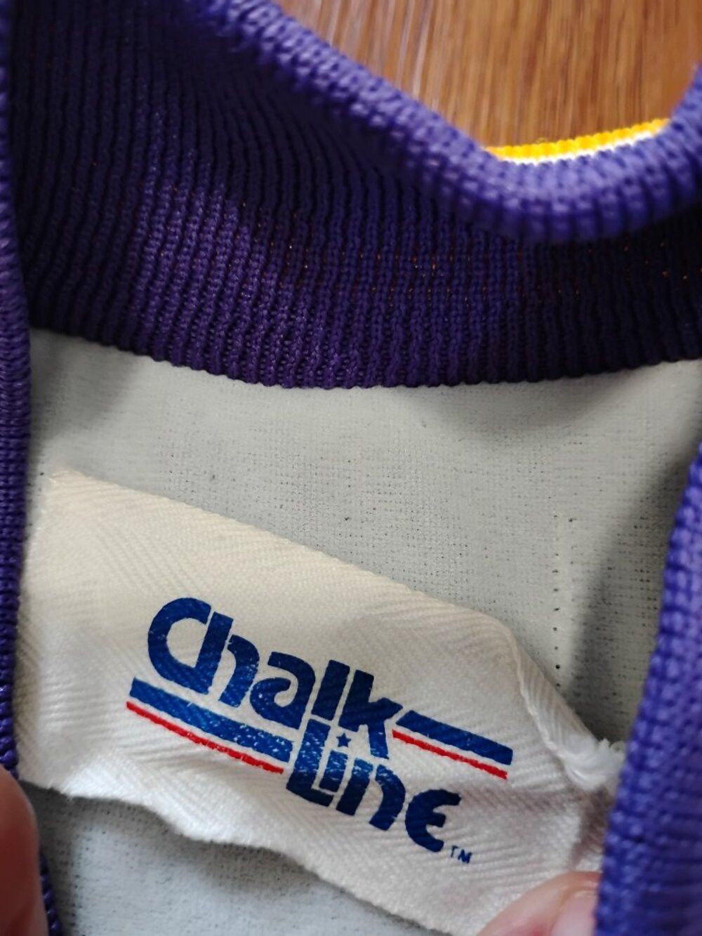 Chalk Line Vintage Chalk Line Washington Huskies Satin Bomber Jacket Size US L / EU 52-54 / 3 - 3 Thumbnail