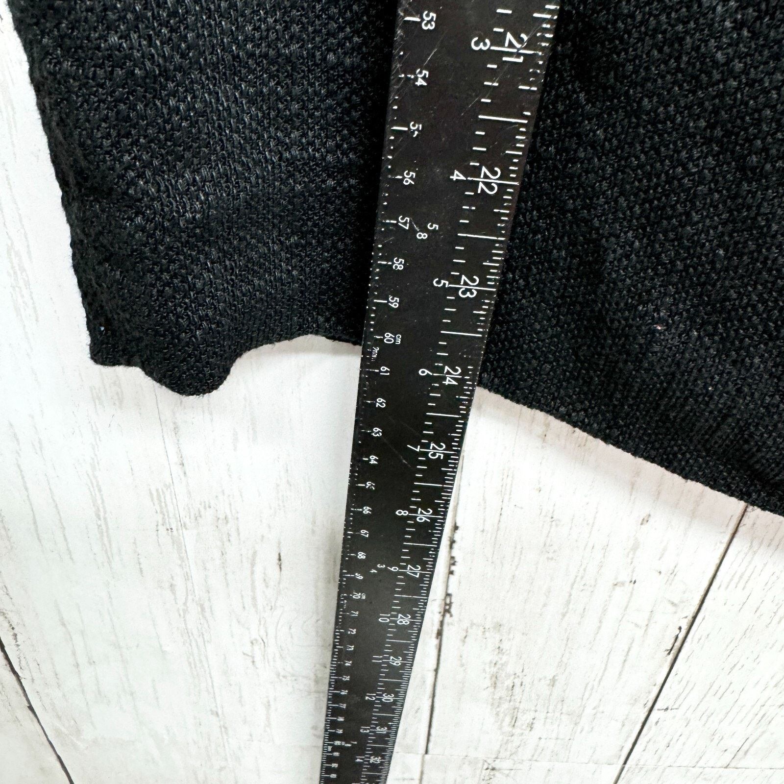 Lafayette 148 Lafayette 148 Skirt Size 6 Black Textured Midi Zip Closure Size 28" / US 6 / IT 42 - 3 Thumbnail