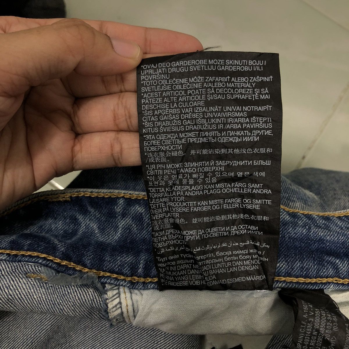Japanese Brand 🔥Skinny Cutting Distressed Denim Jeans Zara Size US 36 / EU 52 - 16 Thumbnail