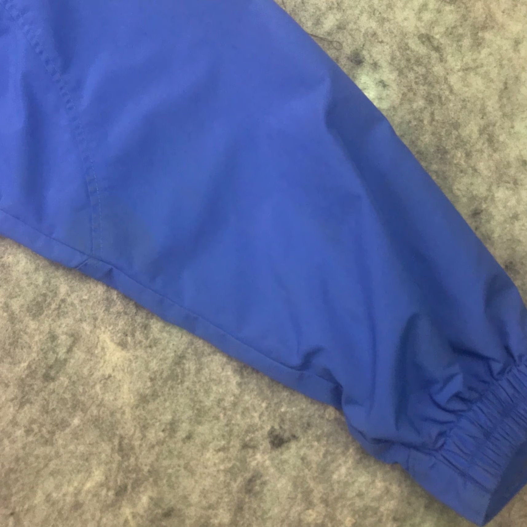 Vintage LL Bean Womens Jacket Medium Blue Packable Hood Adjustable Waist and Bottom Size 32" / US 10 / IT 46 - 7 Thumbnail