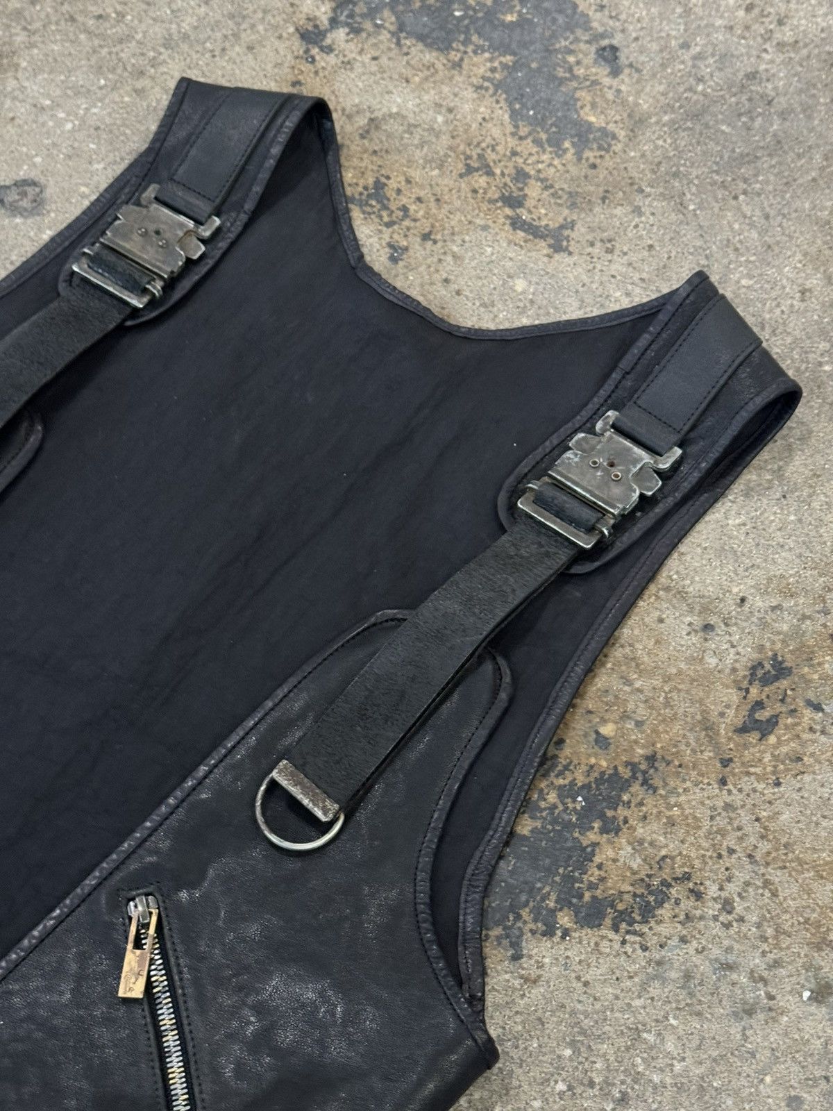 IERIB ‼️RARE‼️ Horse Leather “Parachute” Vest Bag from IERIB Size ONE SIZE - 5 Thumbnail