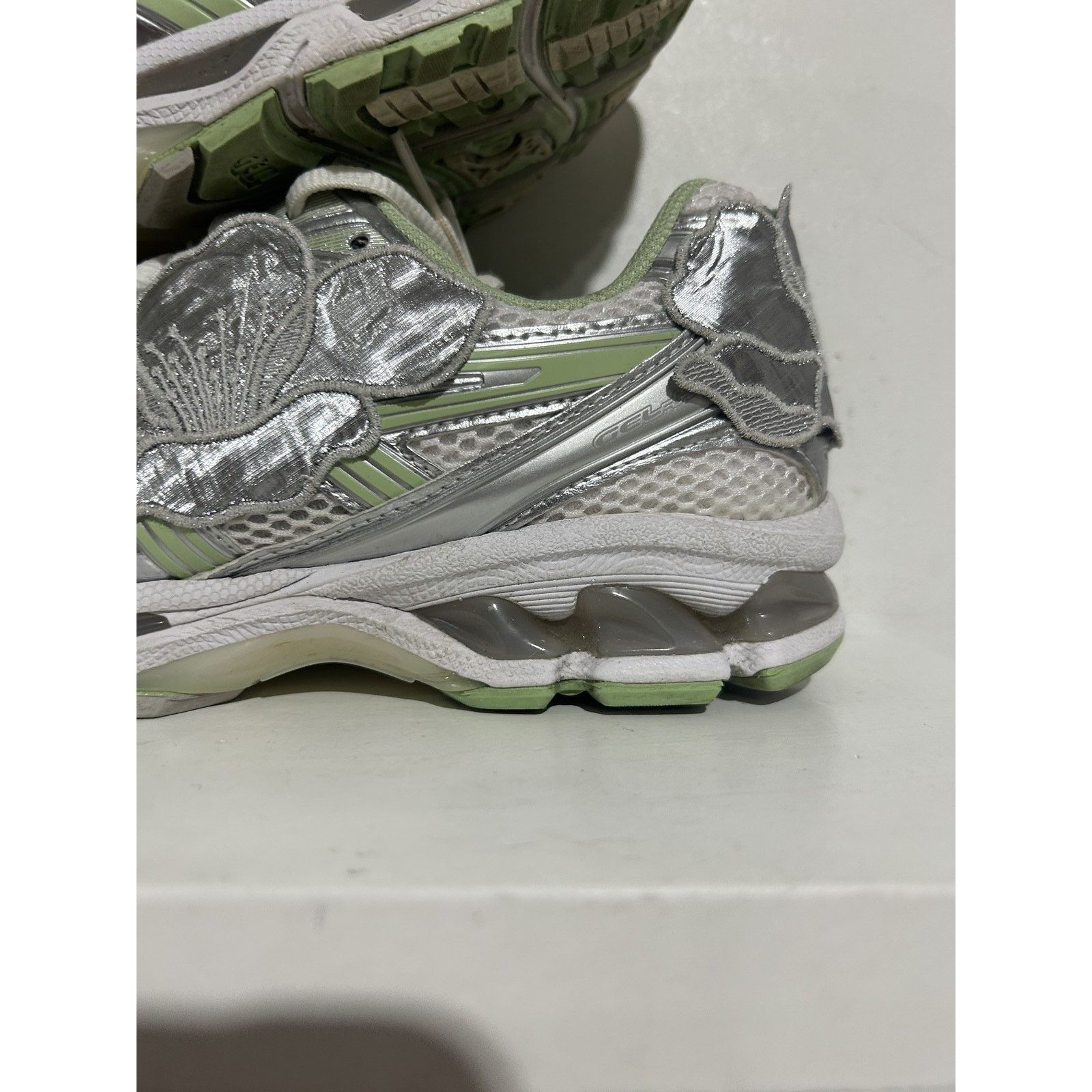 Asics ASICS GEL-KAYANO 14 CELCILE BAHNSEN WHT JADE SZ 10 PREOWNED Size US 10 / EU 43 - 5 Thumbnail