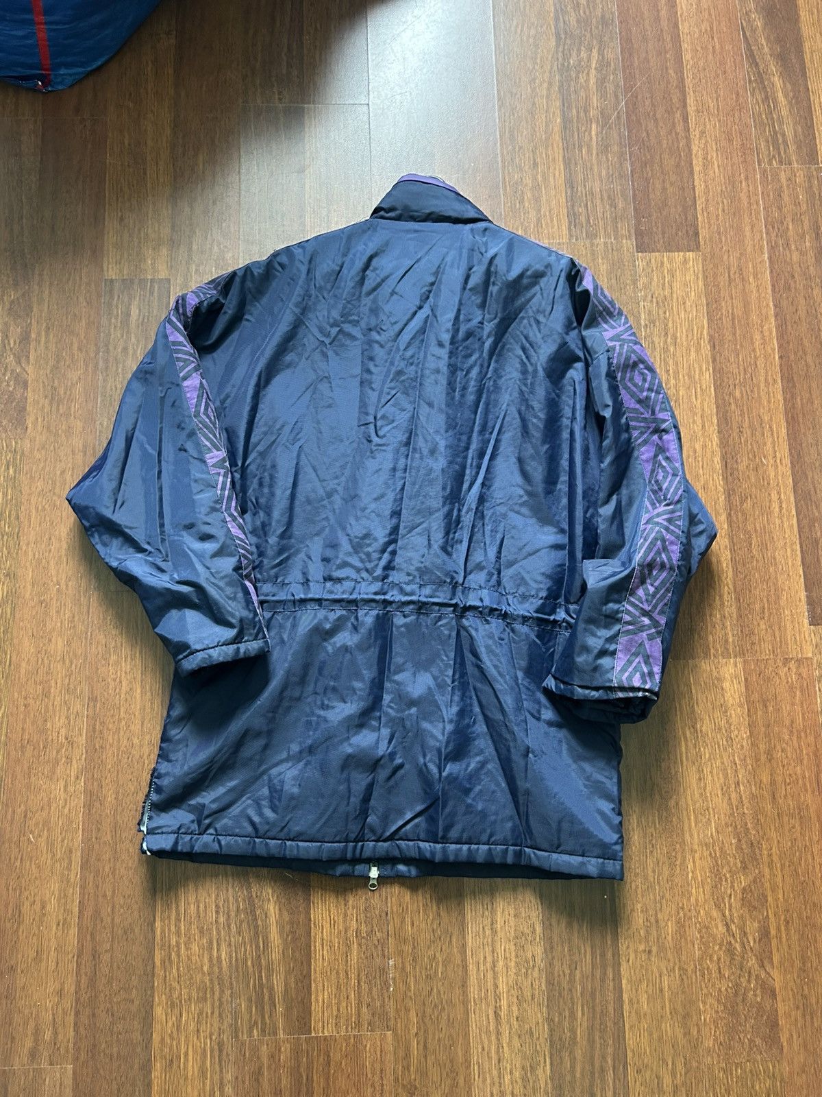 Umbro Vintage Umbro 90s Coat Jacket Football Soccer Nylon Size M Size US M / EU 48-50 / 2 - 13 Thumbnail
