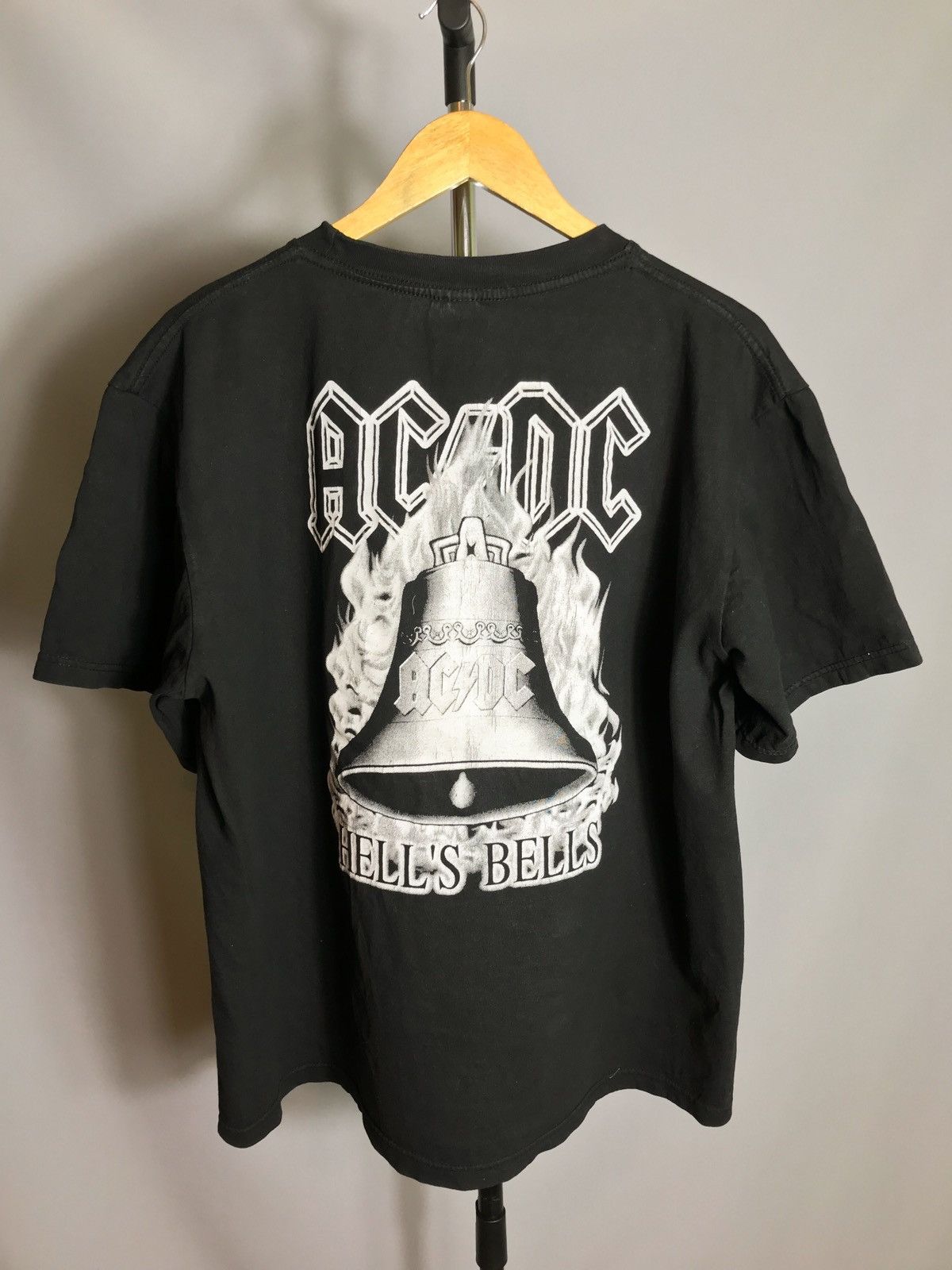 AC/DC × Band Tees red rock of the t shirt ac/dc hells bells mens black rock Size US XL / EU 56 / 4 - 9 Thumbnail