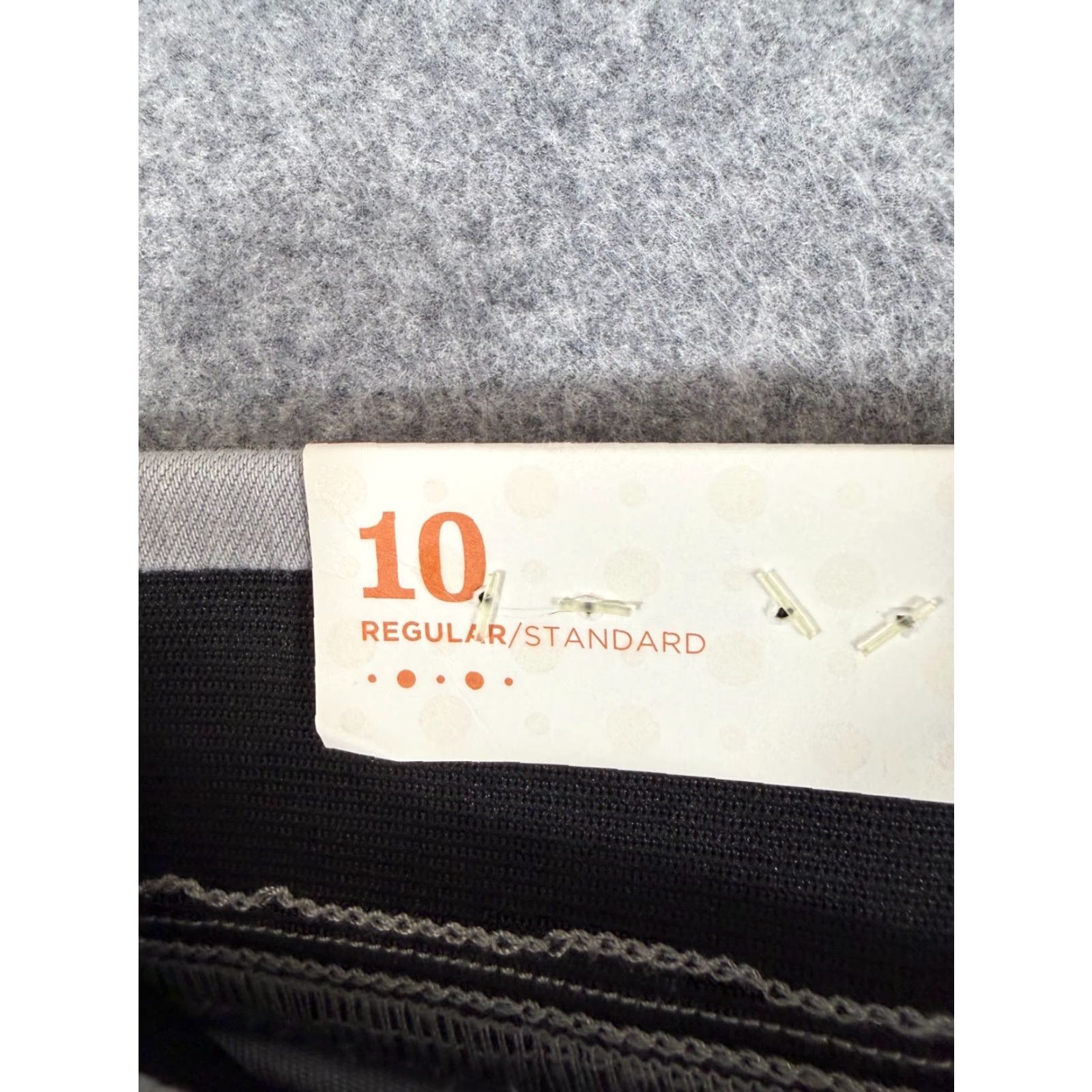 Old Navy VINTAGE Old Navy Jeans Womens 10 Gray Denim Mid Rise Elastic Waist Rockstar Jegging NWT Size 32" / US 10 / IT 46 - 7 Thumbnail